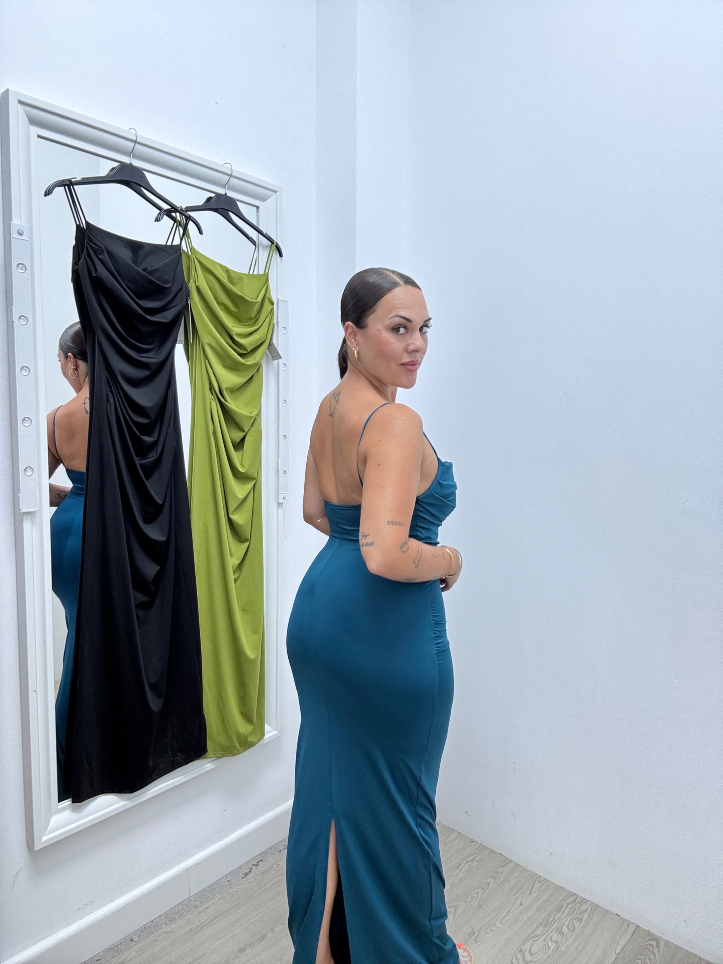 Vestido escote caído