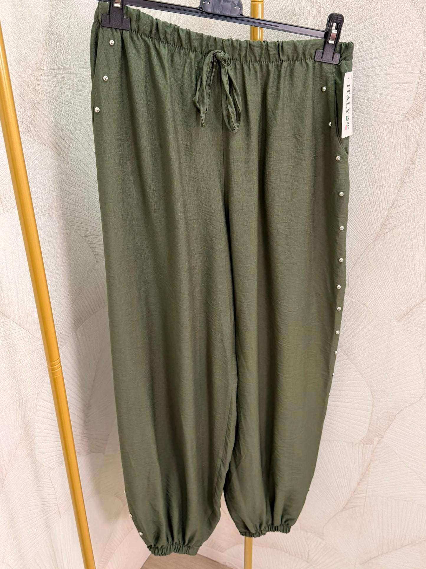 PANTALÓN BOMBACHO TACHUELAS