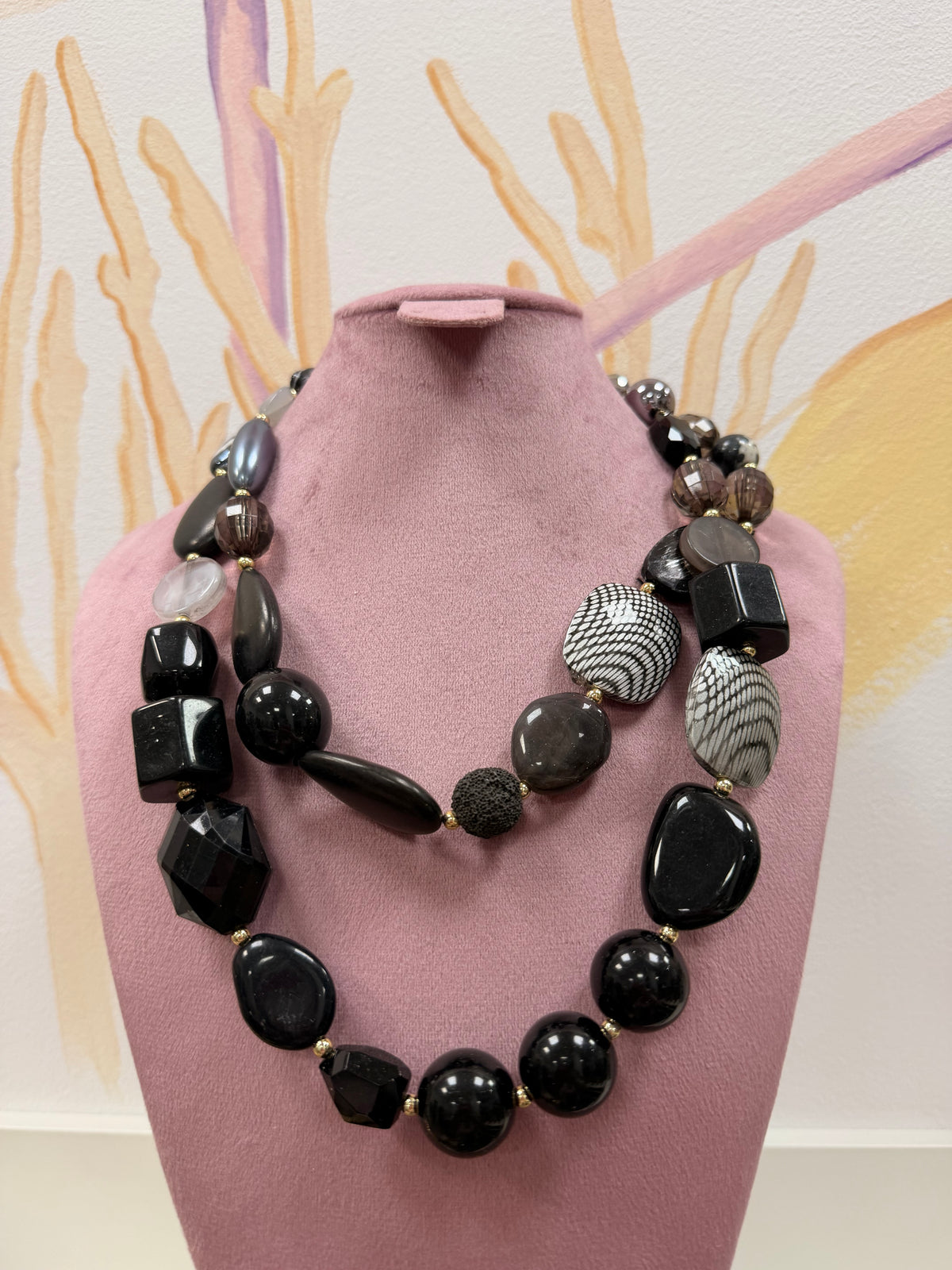 COLLAR PIEDRAS NEGRO