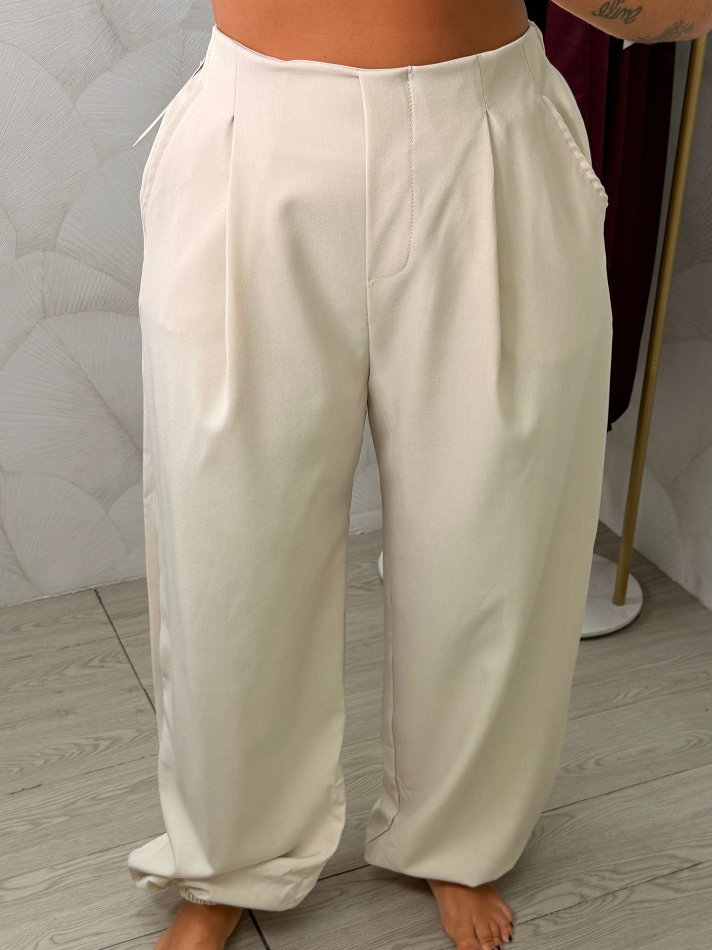 PANTALÓN PINZAS BOMBACHO