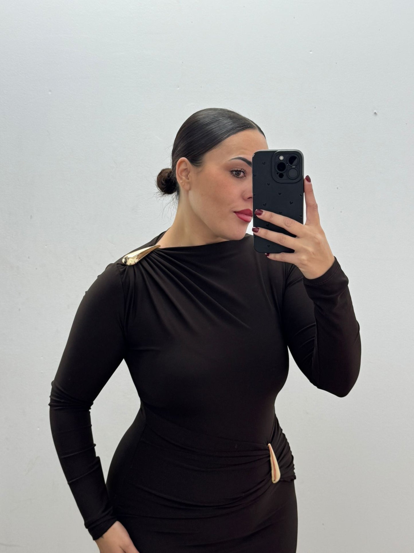 Vestido Marrón Aplique