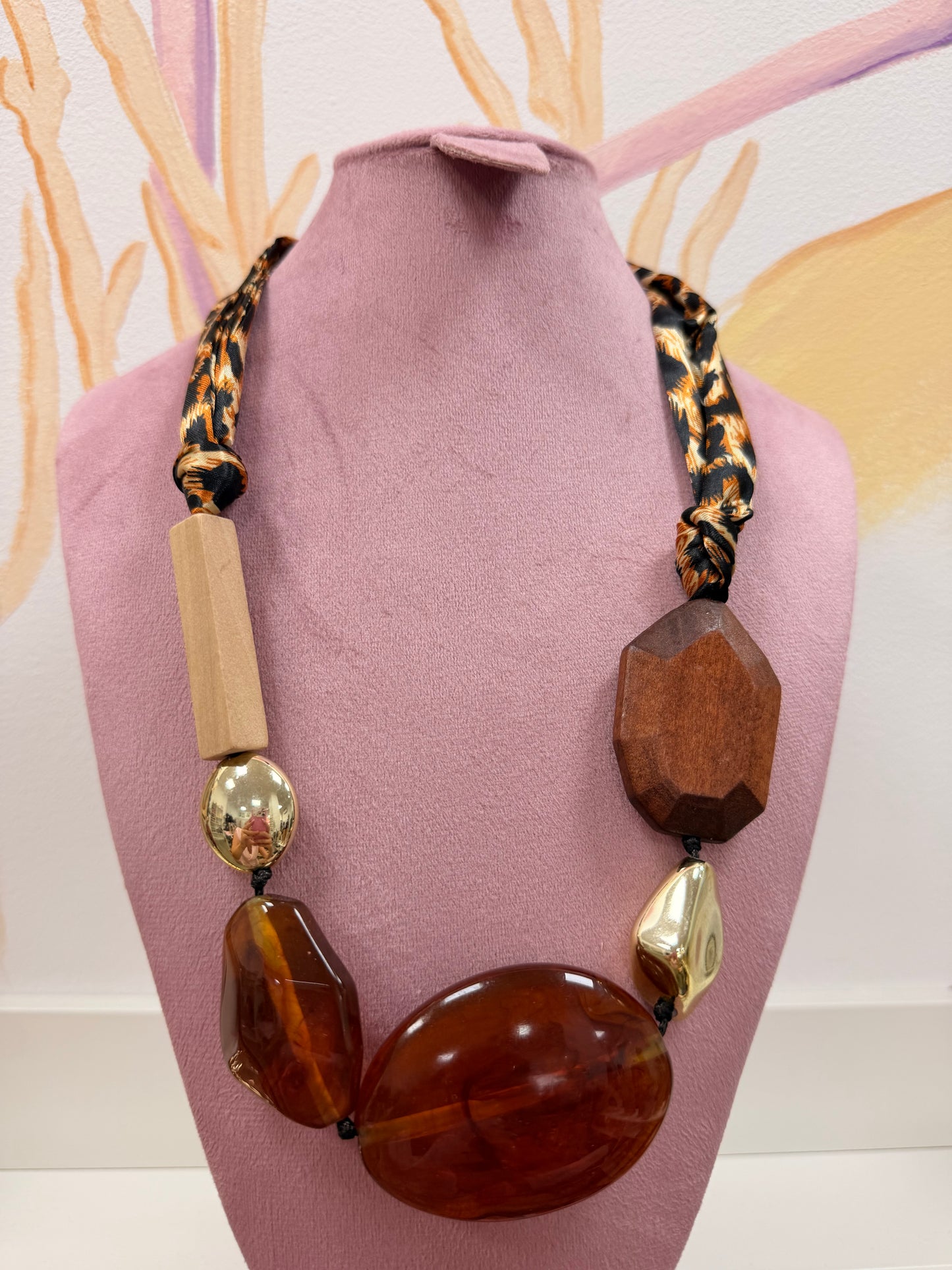 COLLAR
