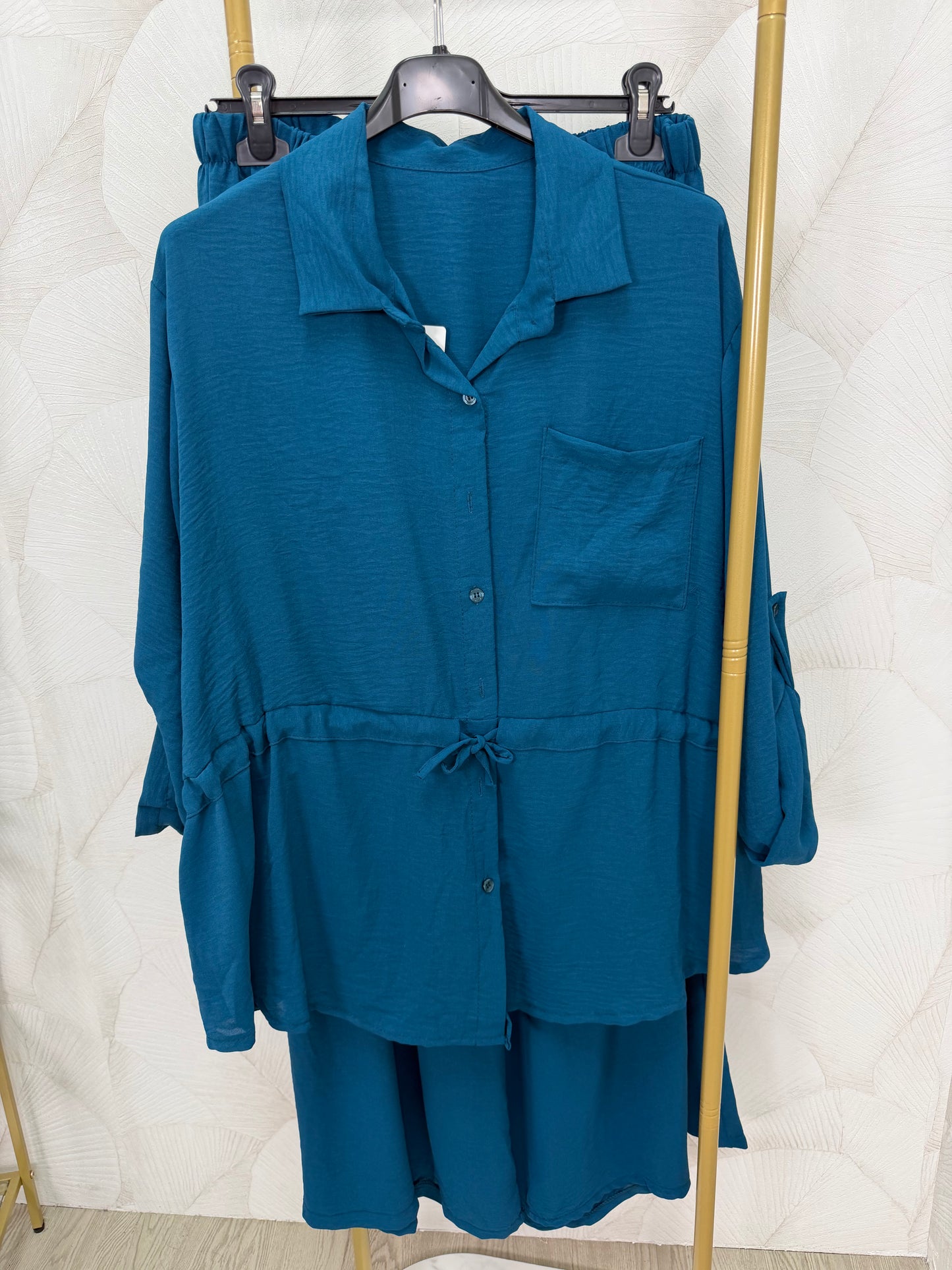 CONJUNTO CAMISA Y PANTALÓN
