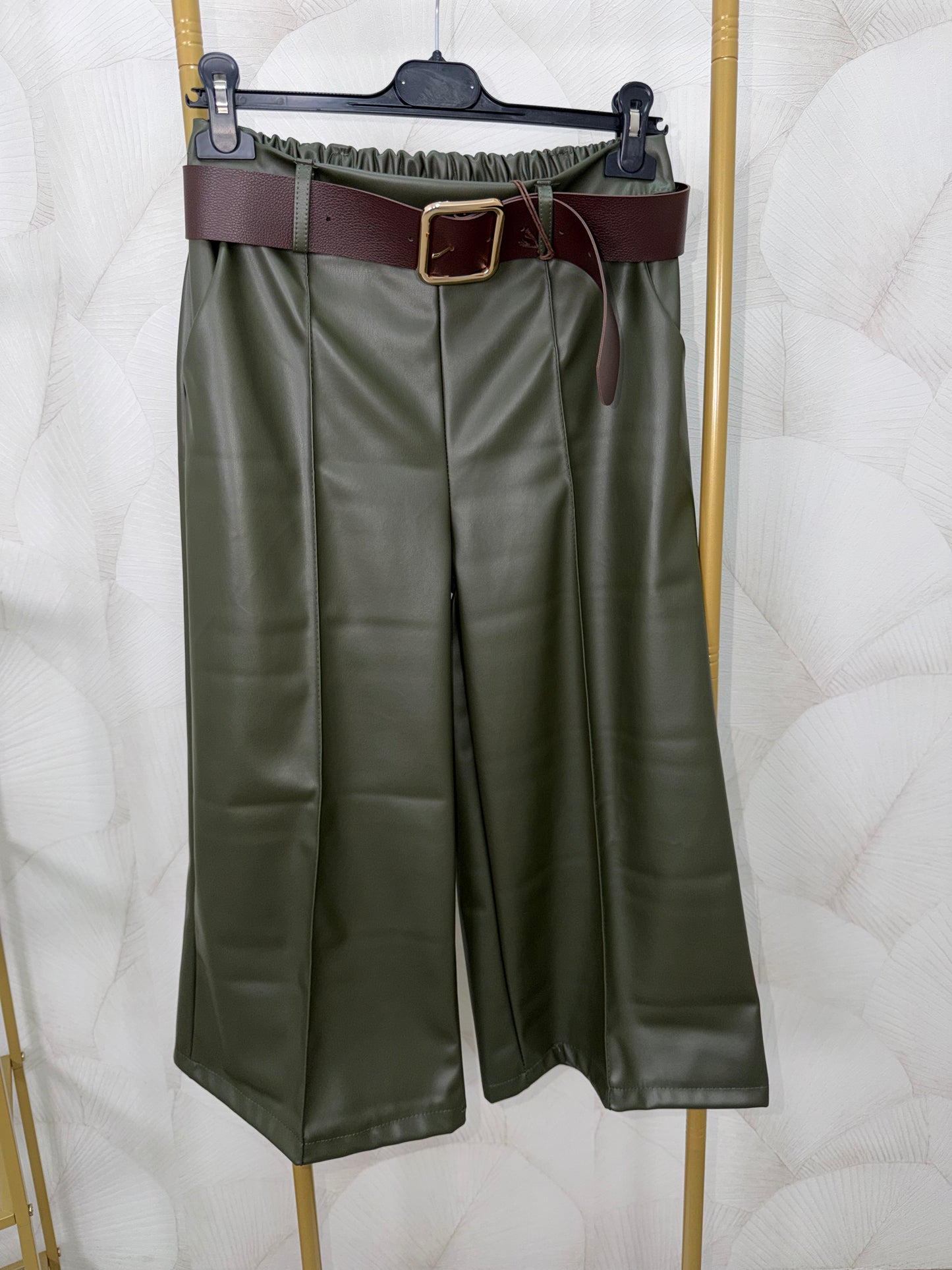 PANTALÓN POLIPIEL VERDE