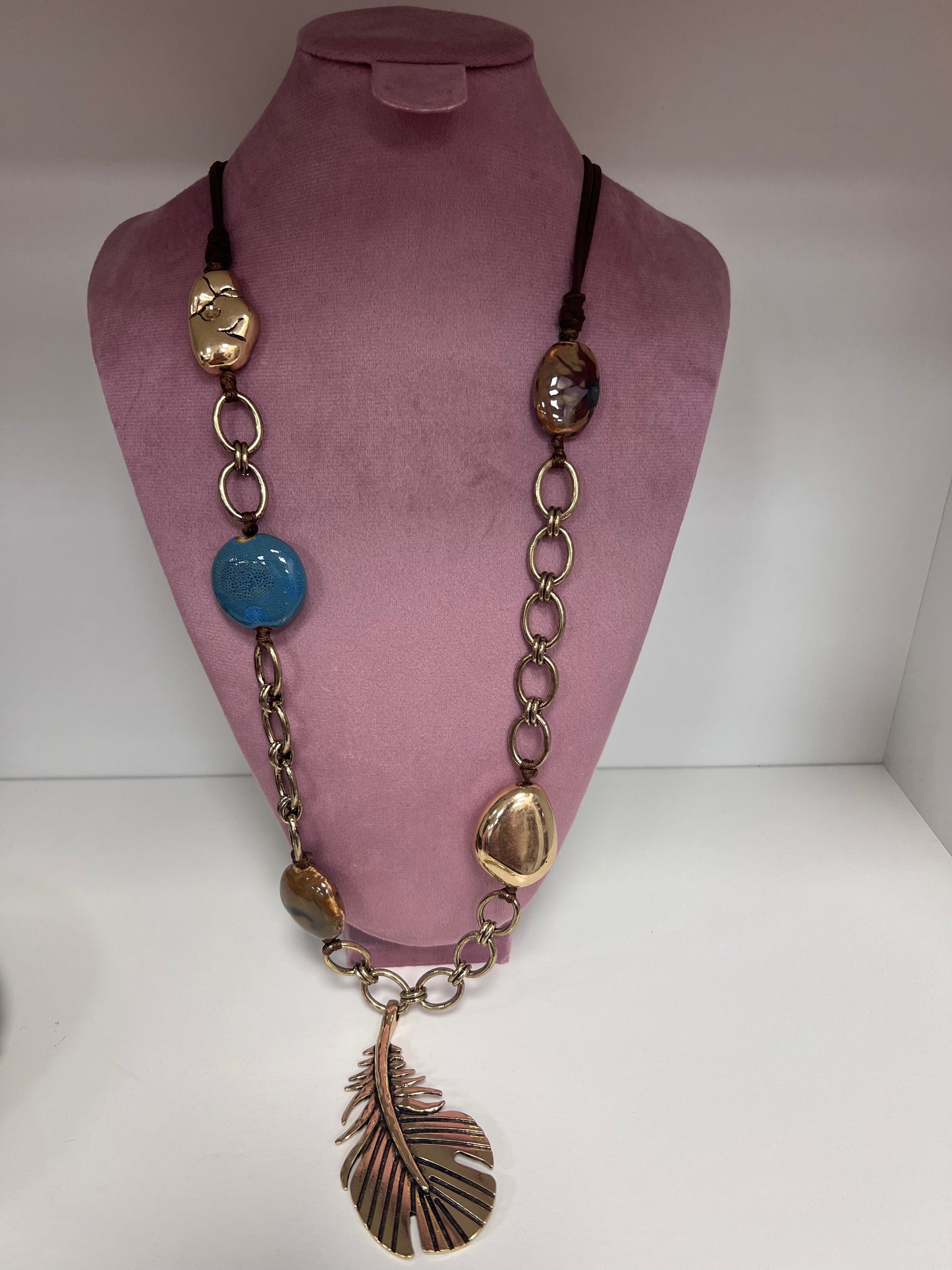 COLLAR HOJA