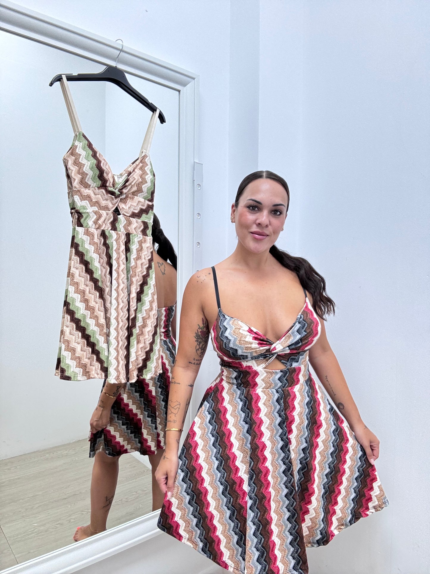 Vestido corto vuelo