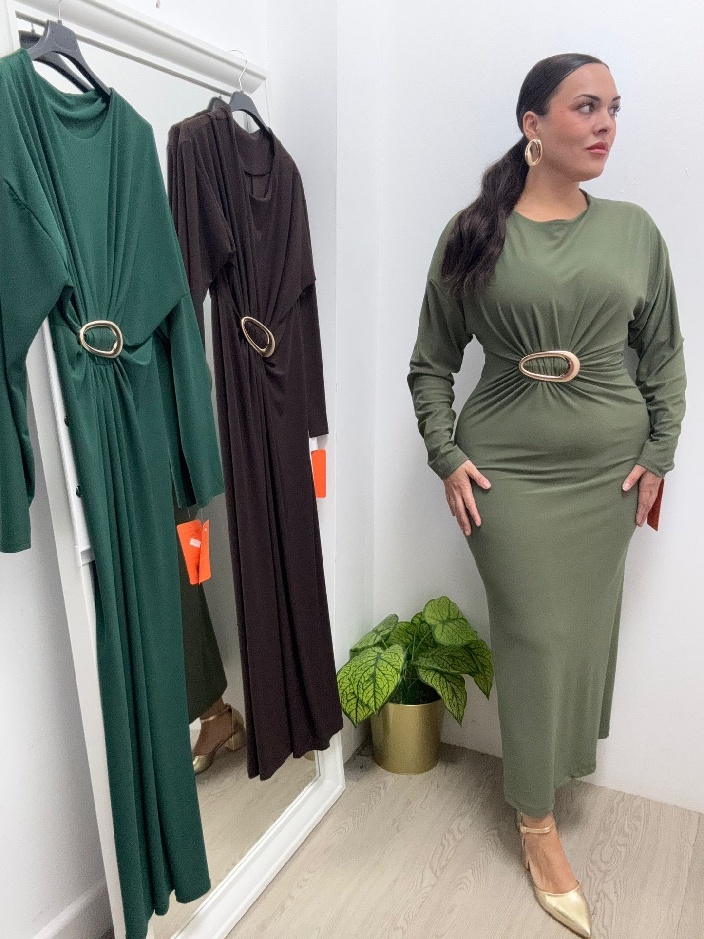 Vestido Evento Detalle Dorado
