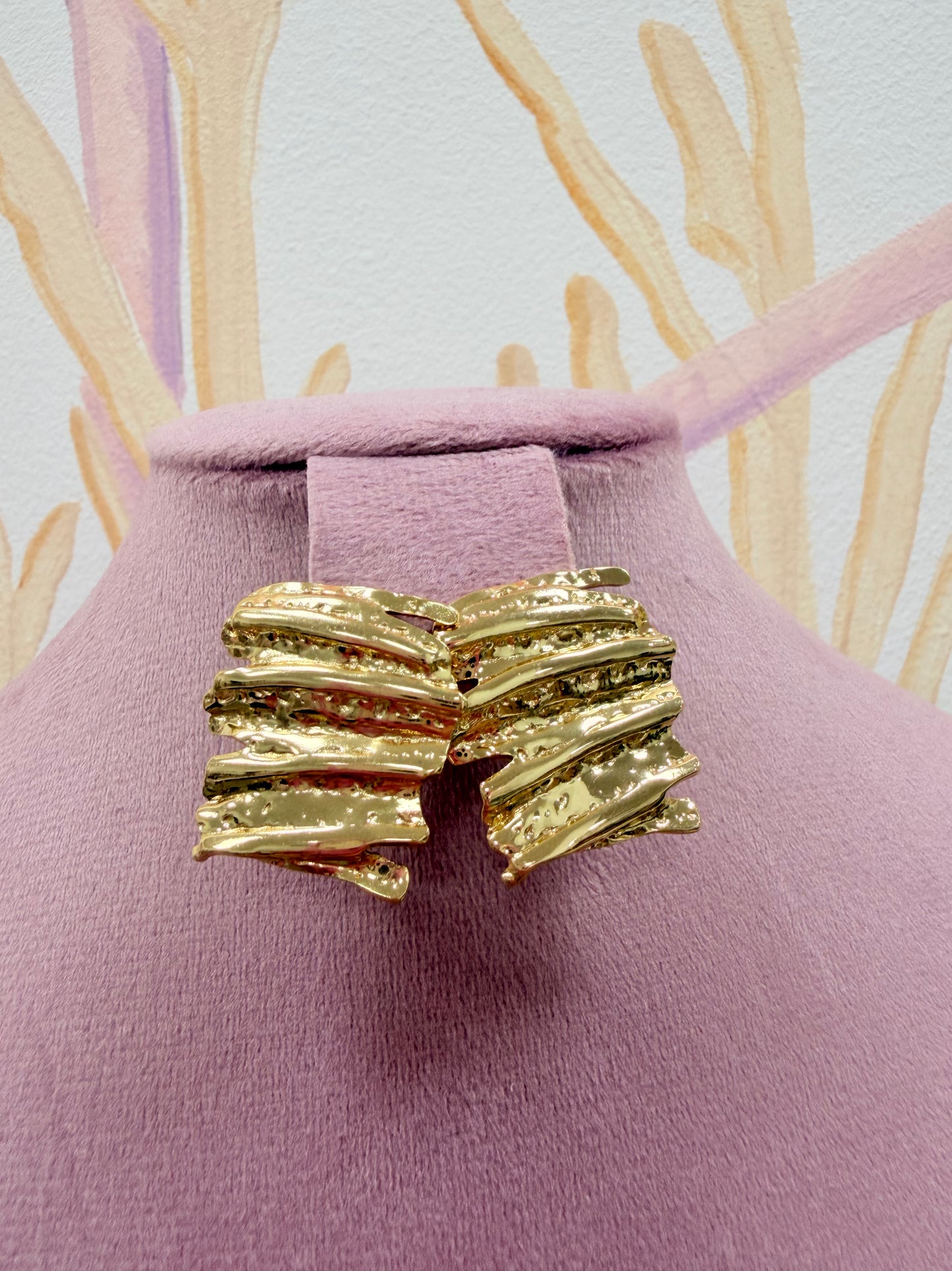 PENDIENTES DORADOS