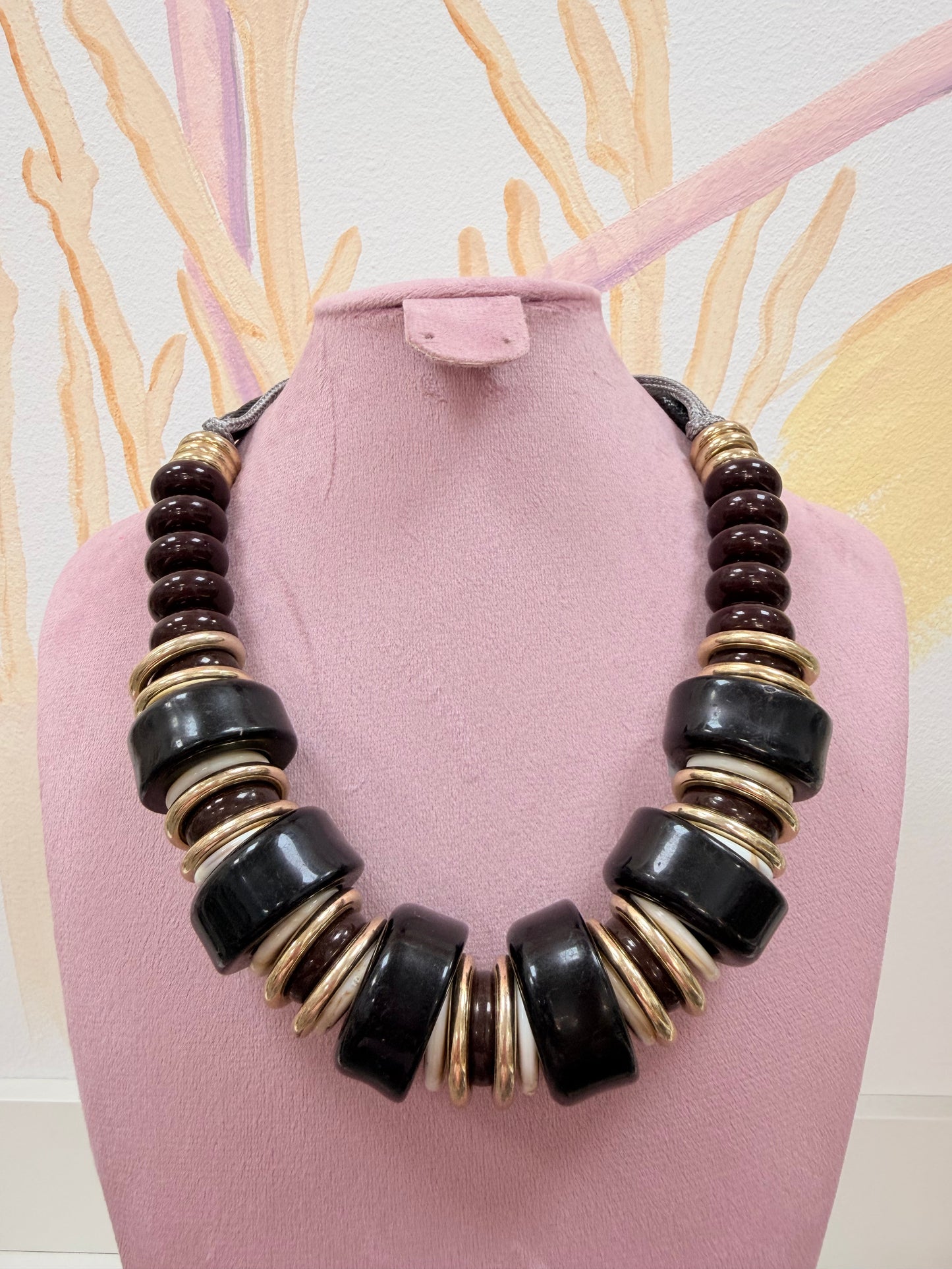 COLLAR