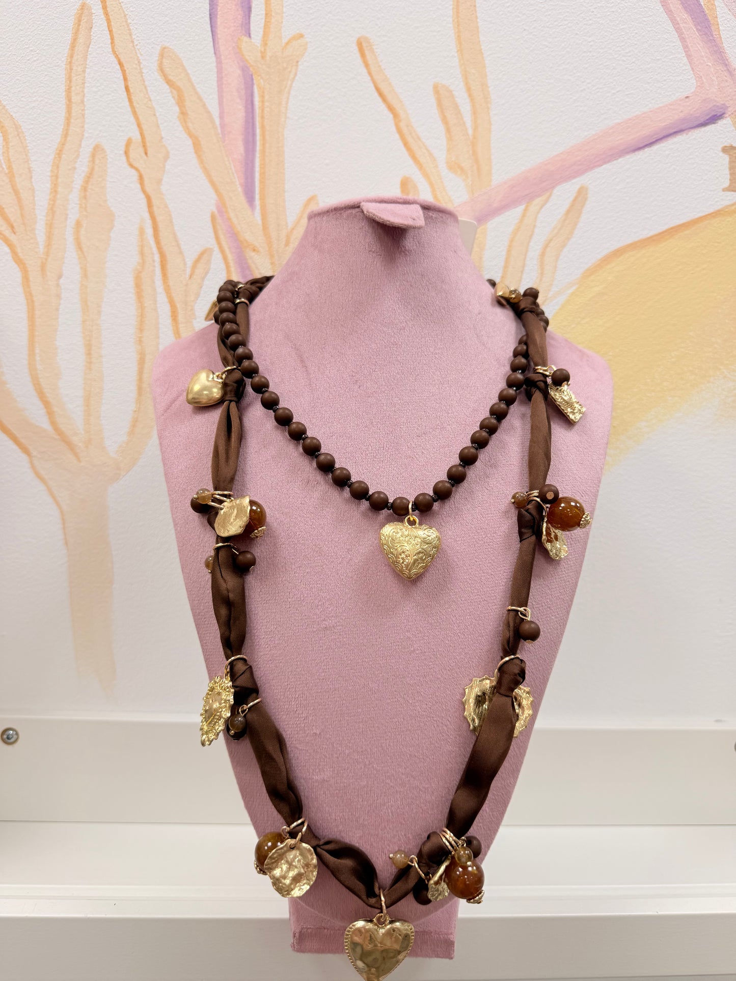 COLLAR