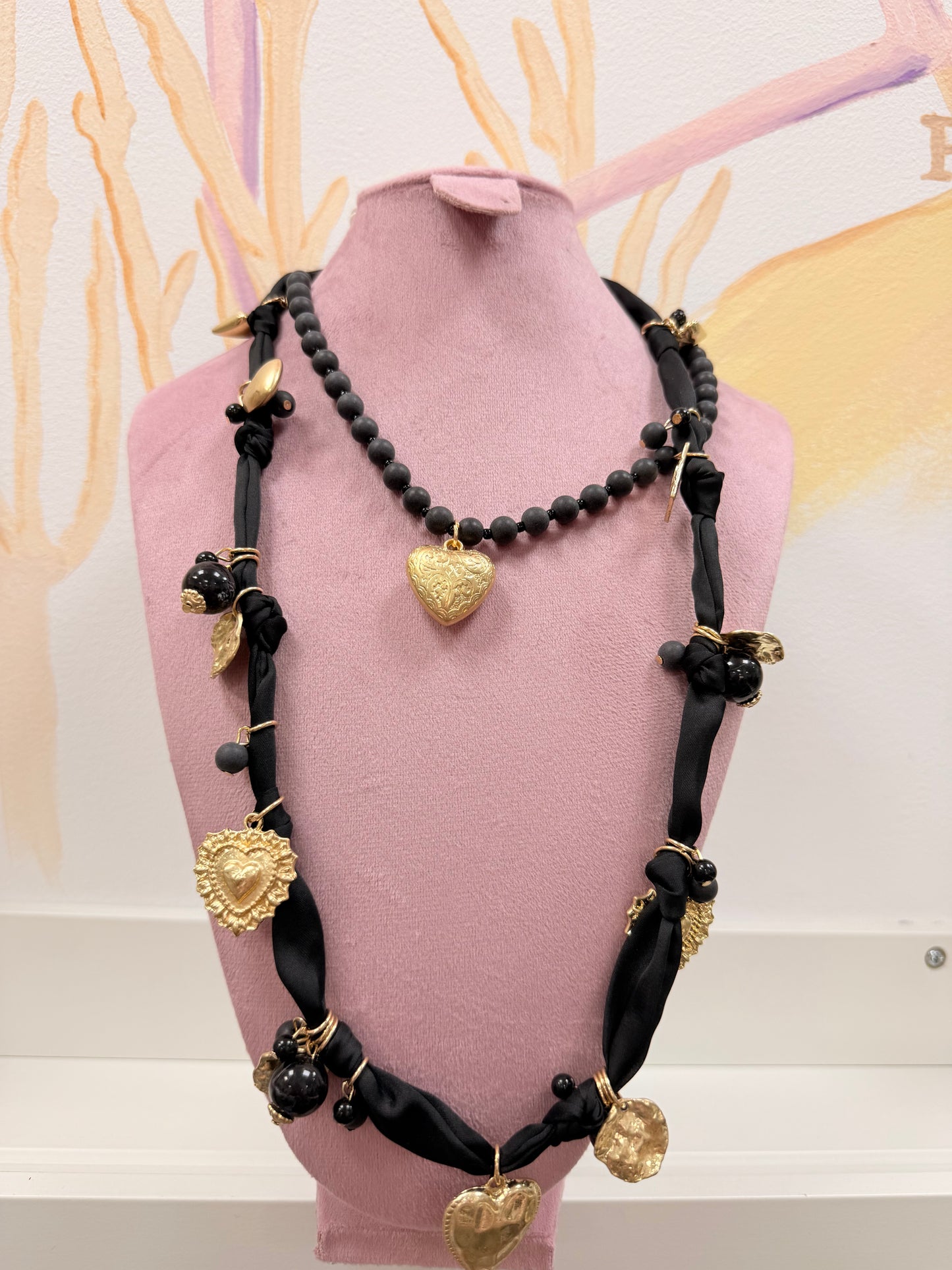 COLLAR