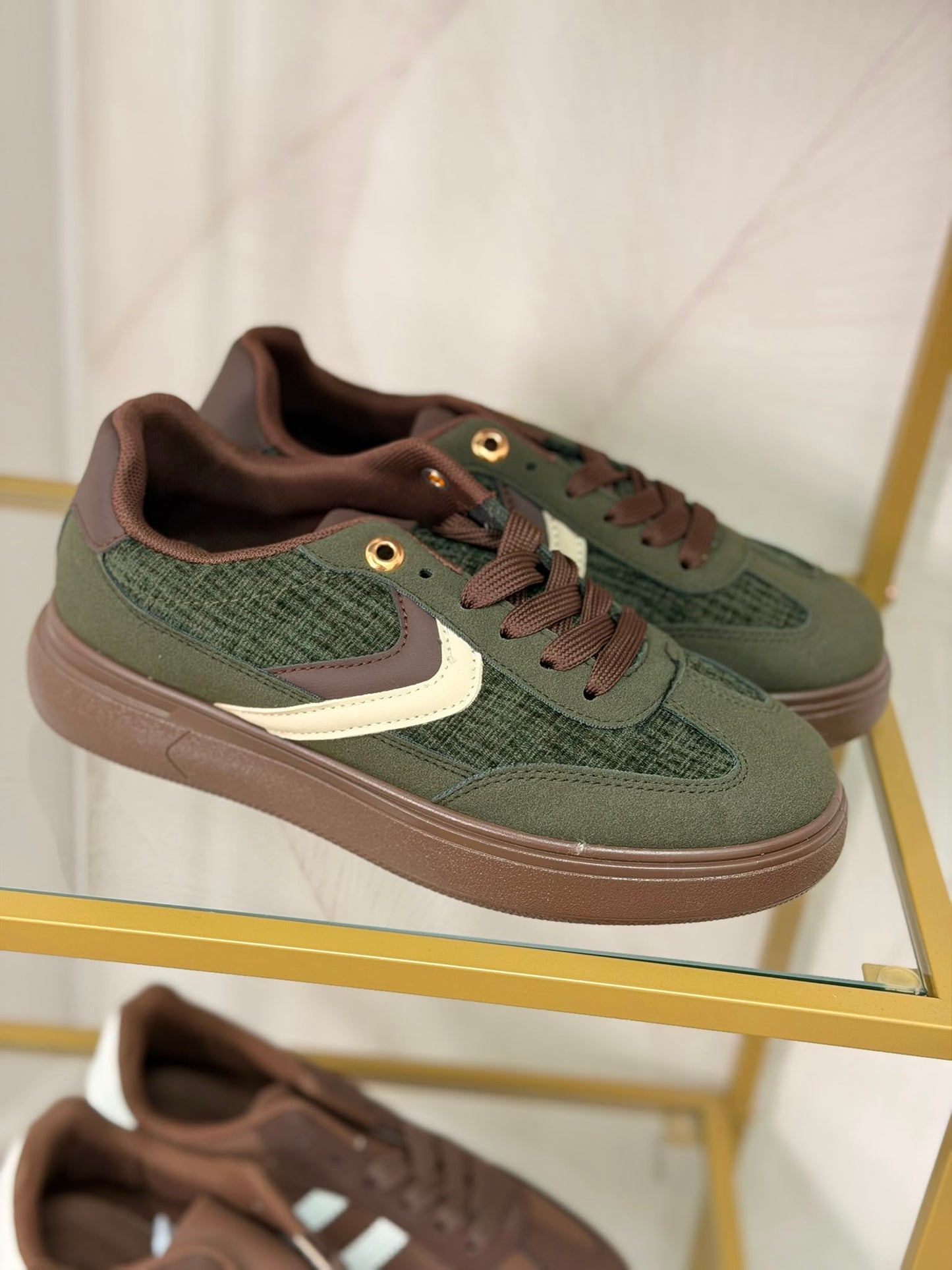 ZAPATILLA DEPORTIVA VERDE