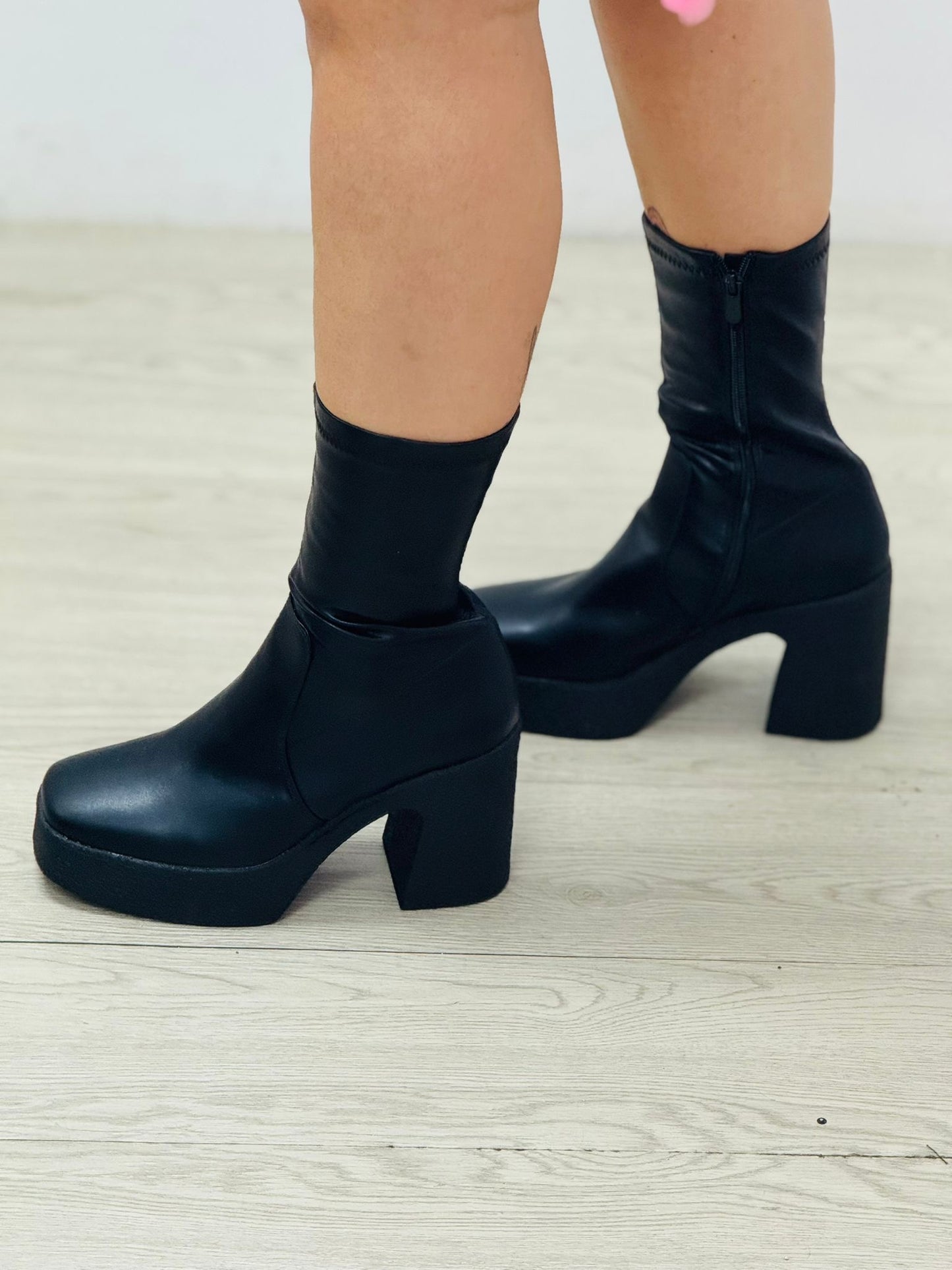 Botas alta tacón de goma