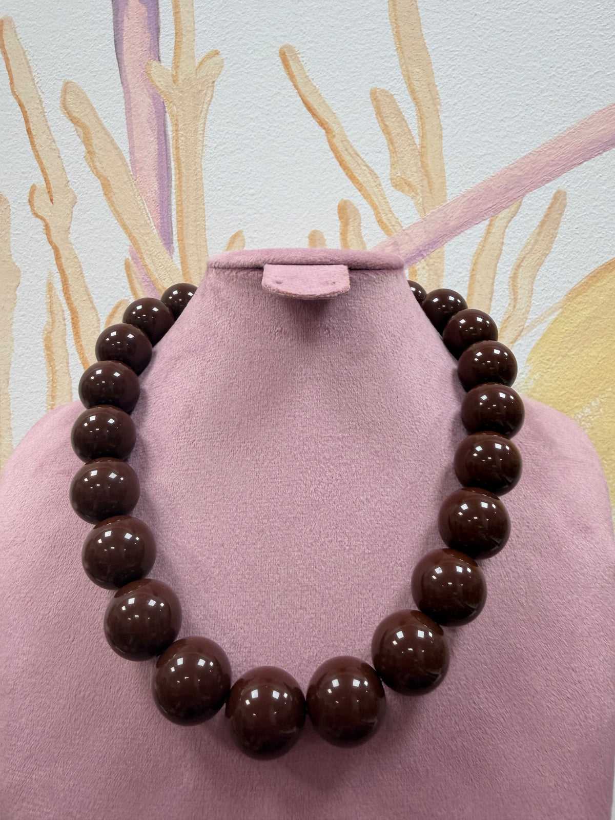 COLLAR BOLAS MARRÓN