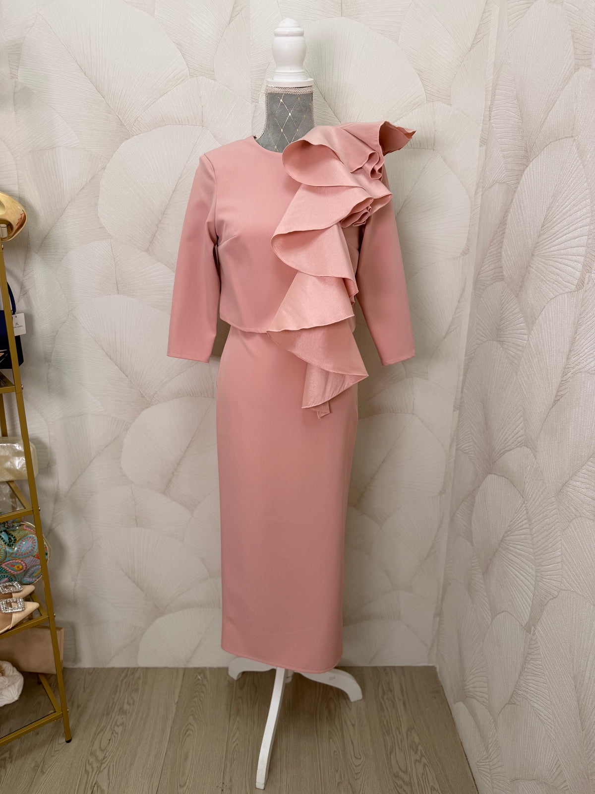 VESTIDO MIDI VOLANTE