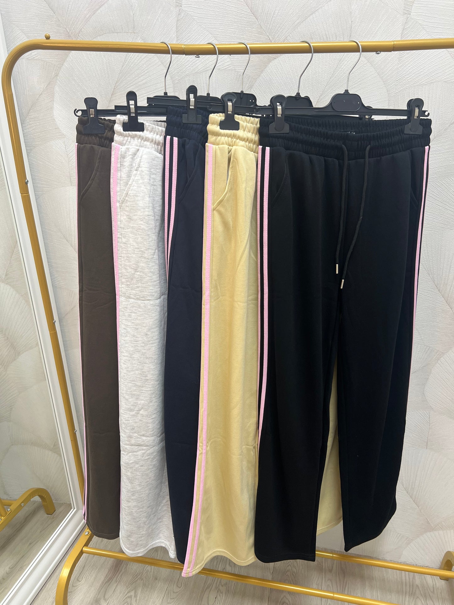 Pantalón Chándal Línea Rosa