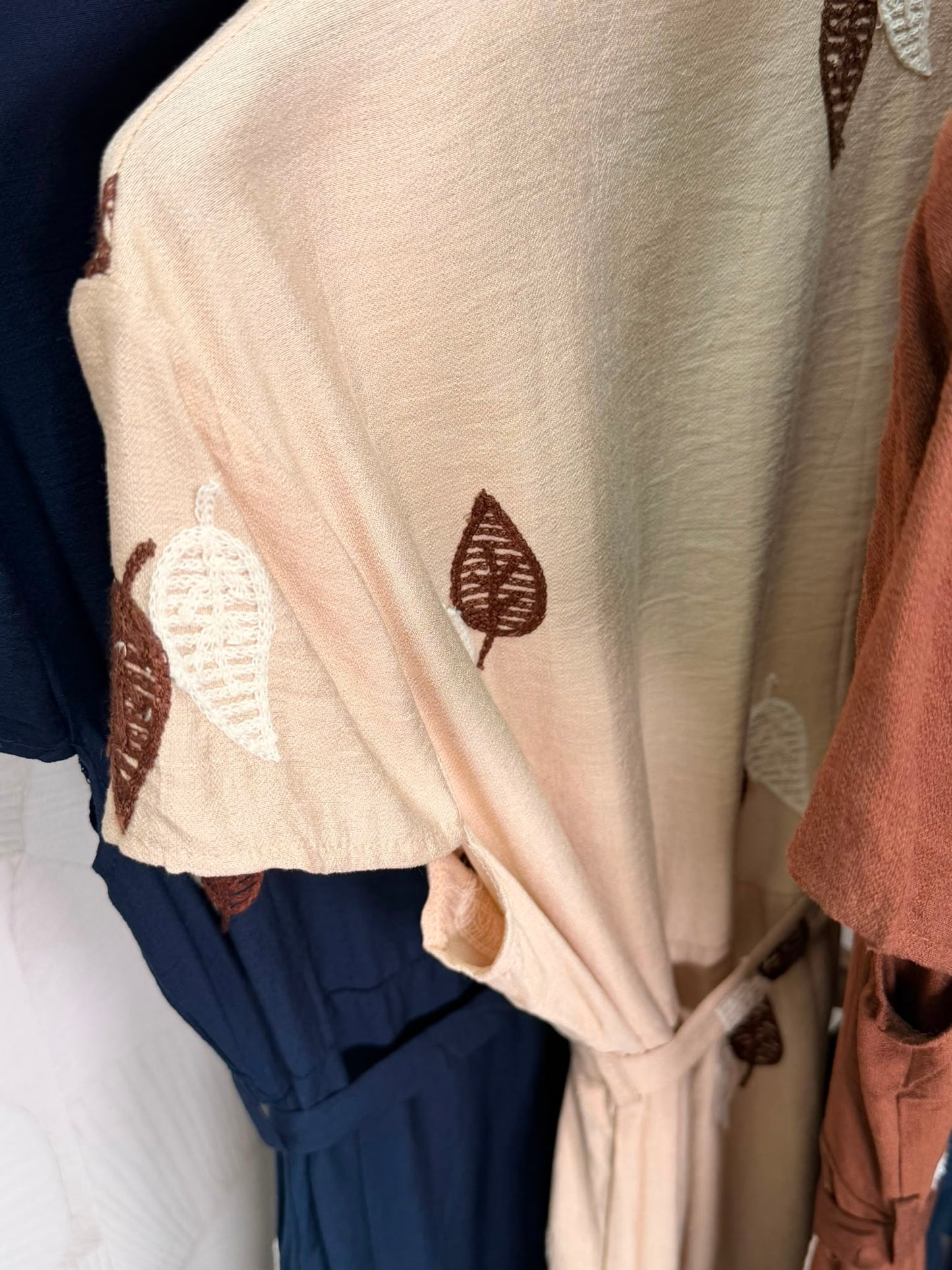 VESTIDO CAMISERO HOJAS