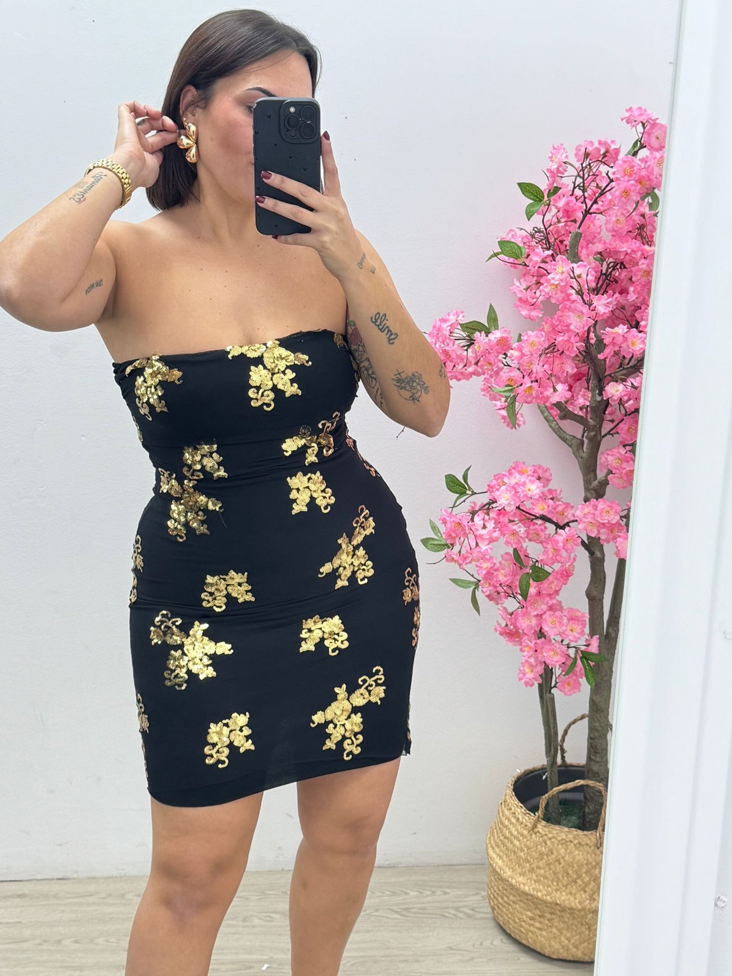 Vestido Negro Brillo Dorado