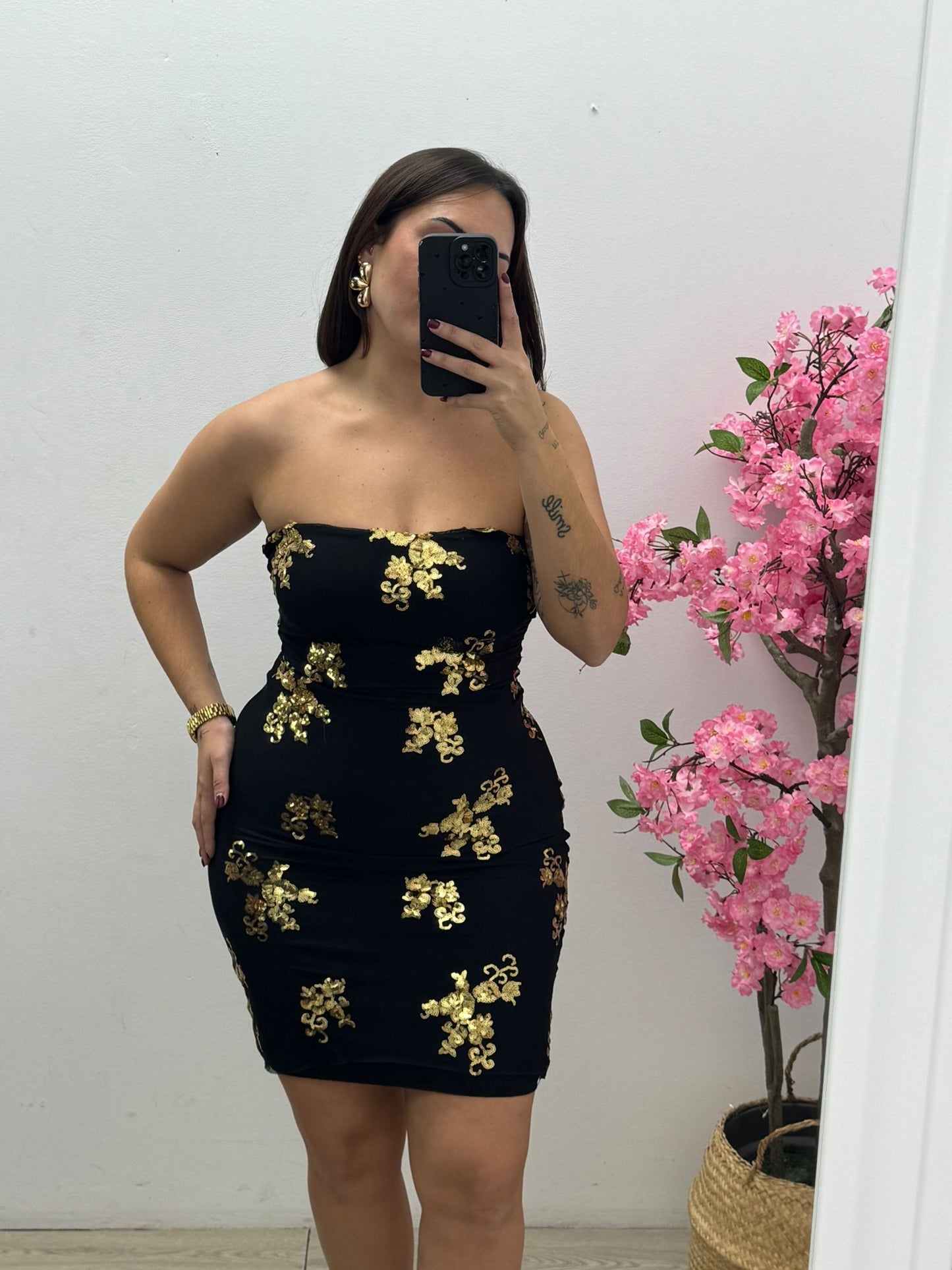 Vestido Negro Brillo Dorado