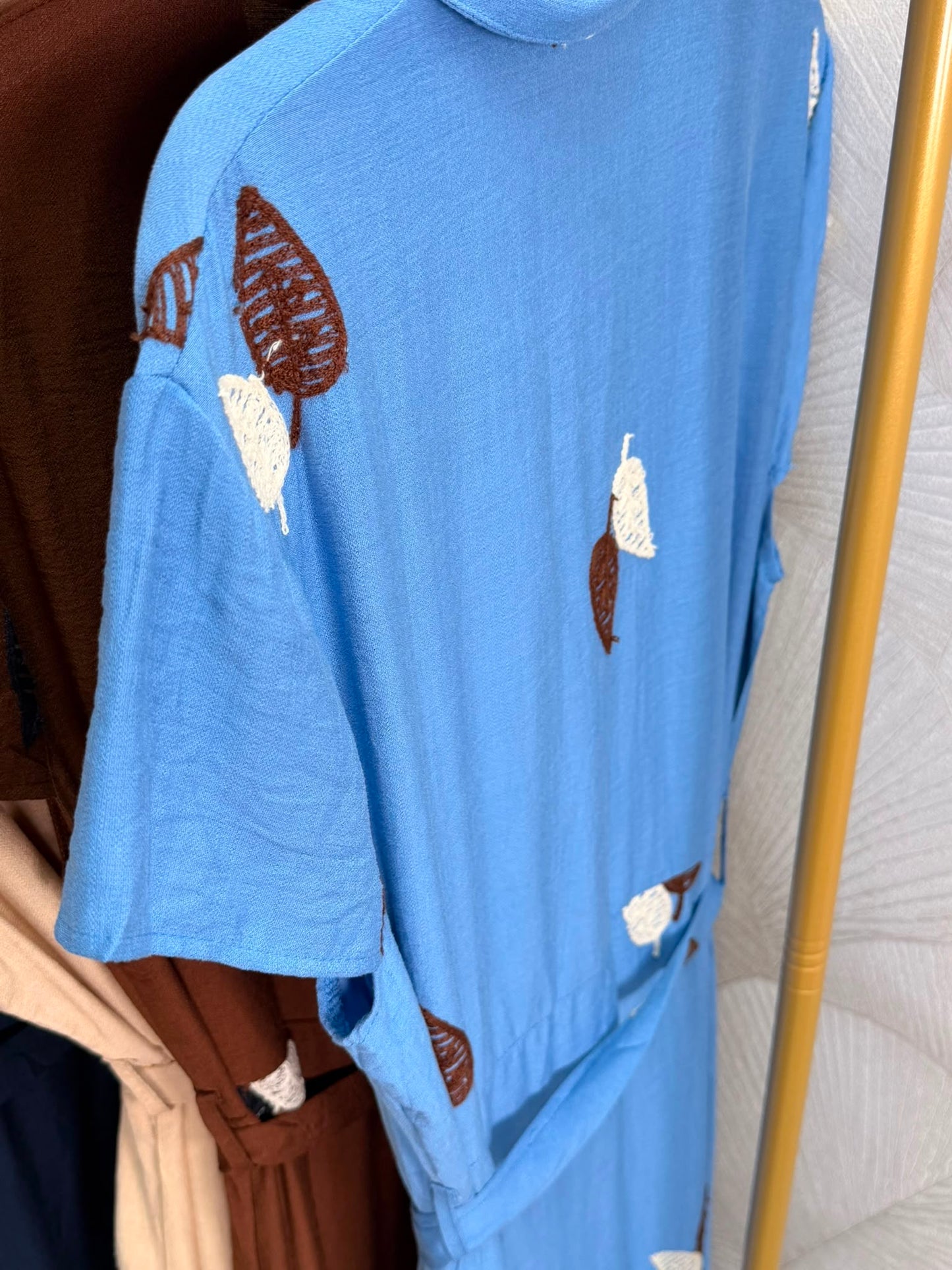 VESTIDO CAMISERO HOJAS