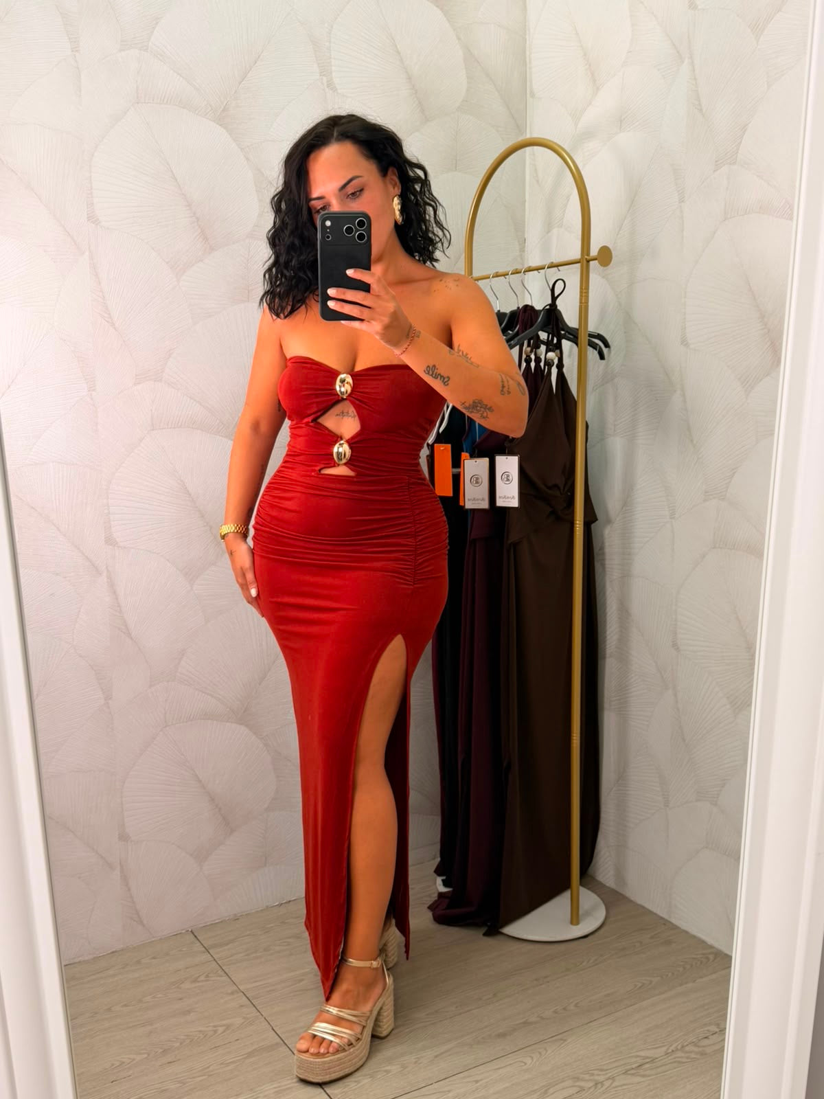 VESTIDO APLIQUES