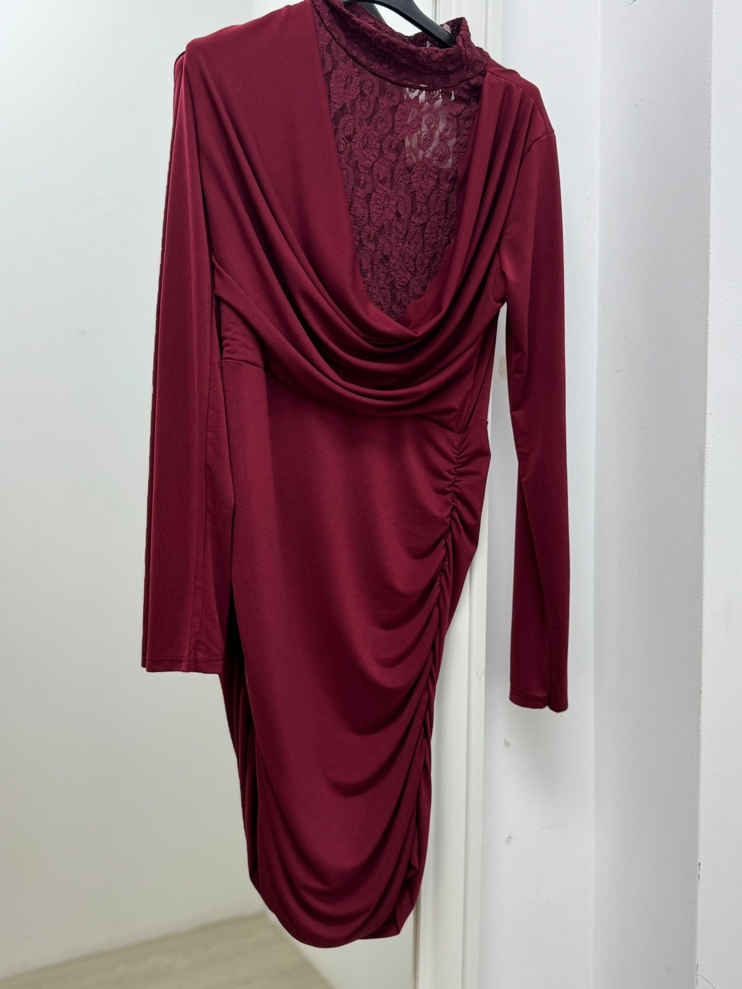 Vestido Escote Encaje