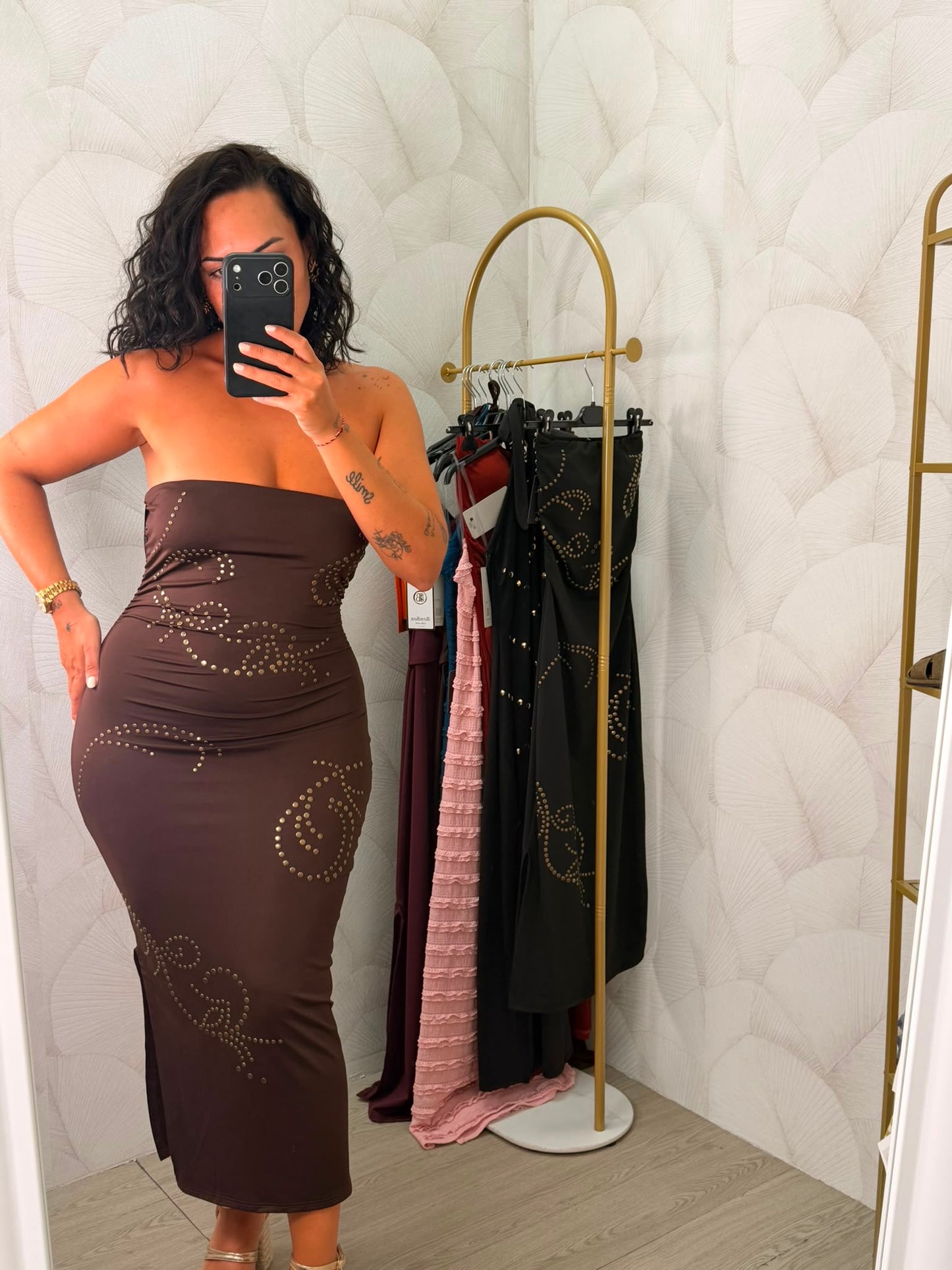 VESTIDO TACHUELAS