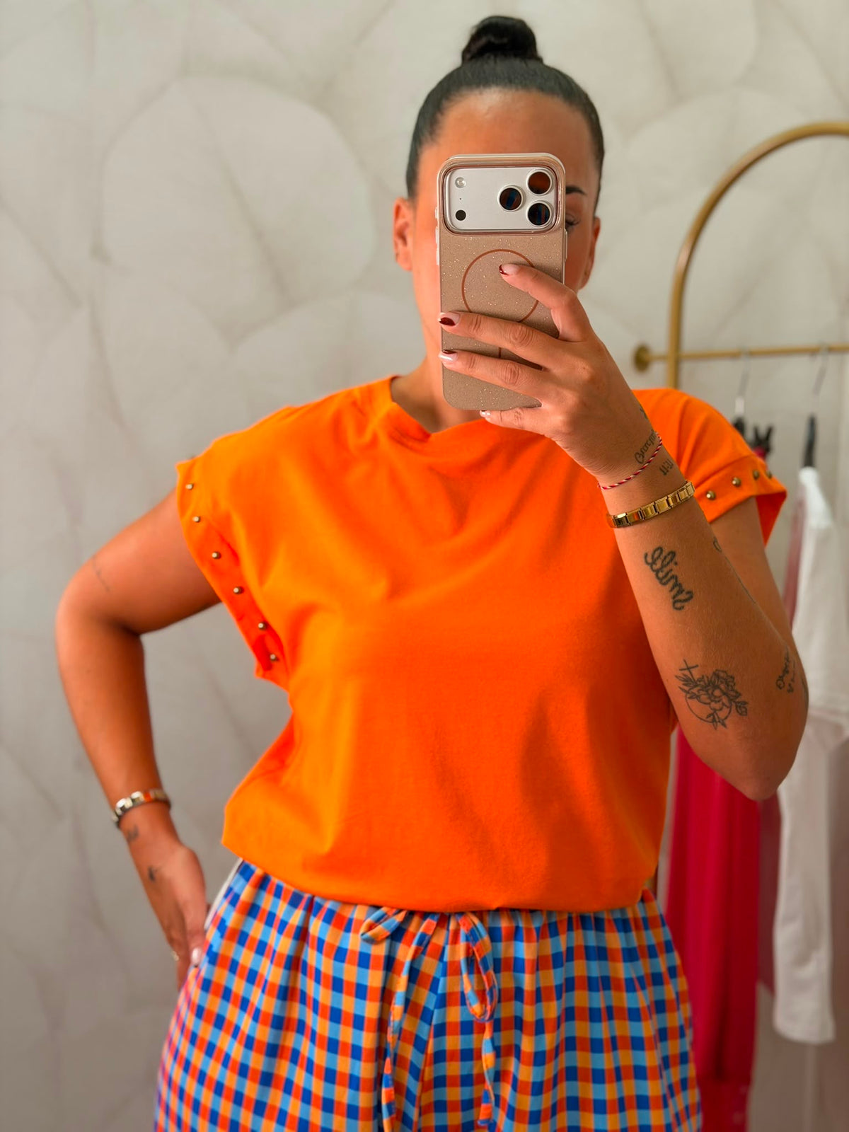 CAMISETA MANGA CORTA TACHUELAS