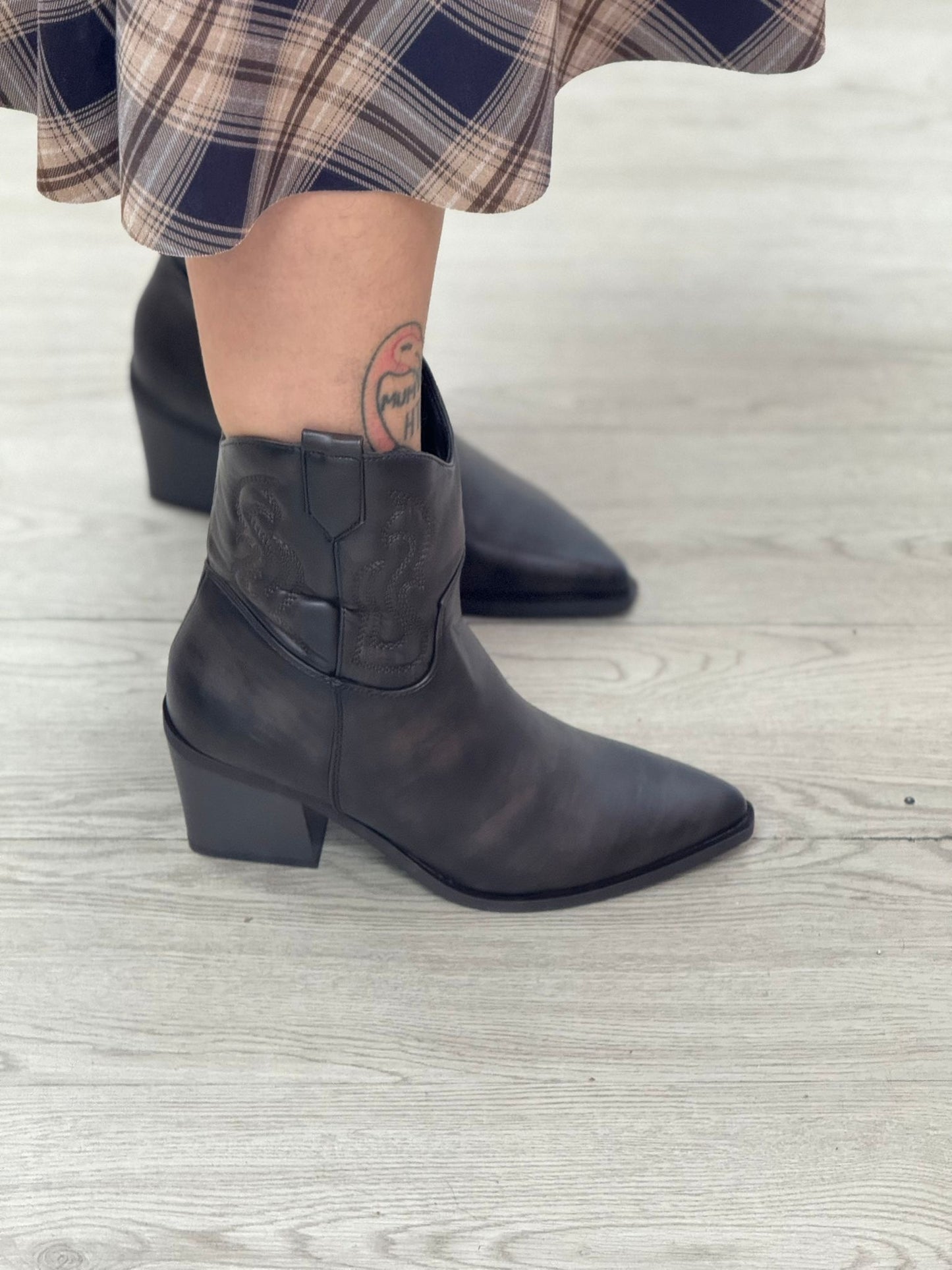 Bota cowboy media caña marrón