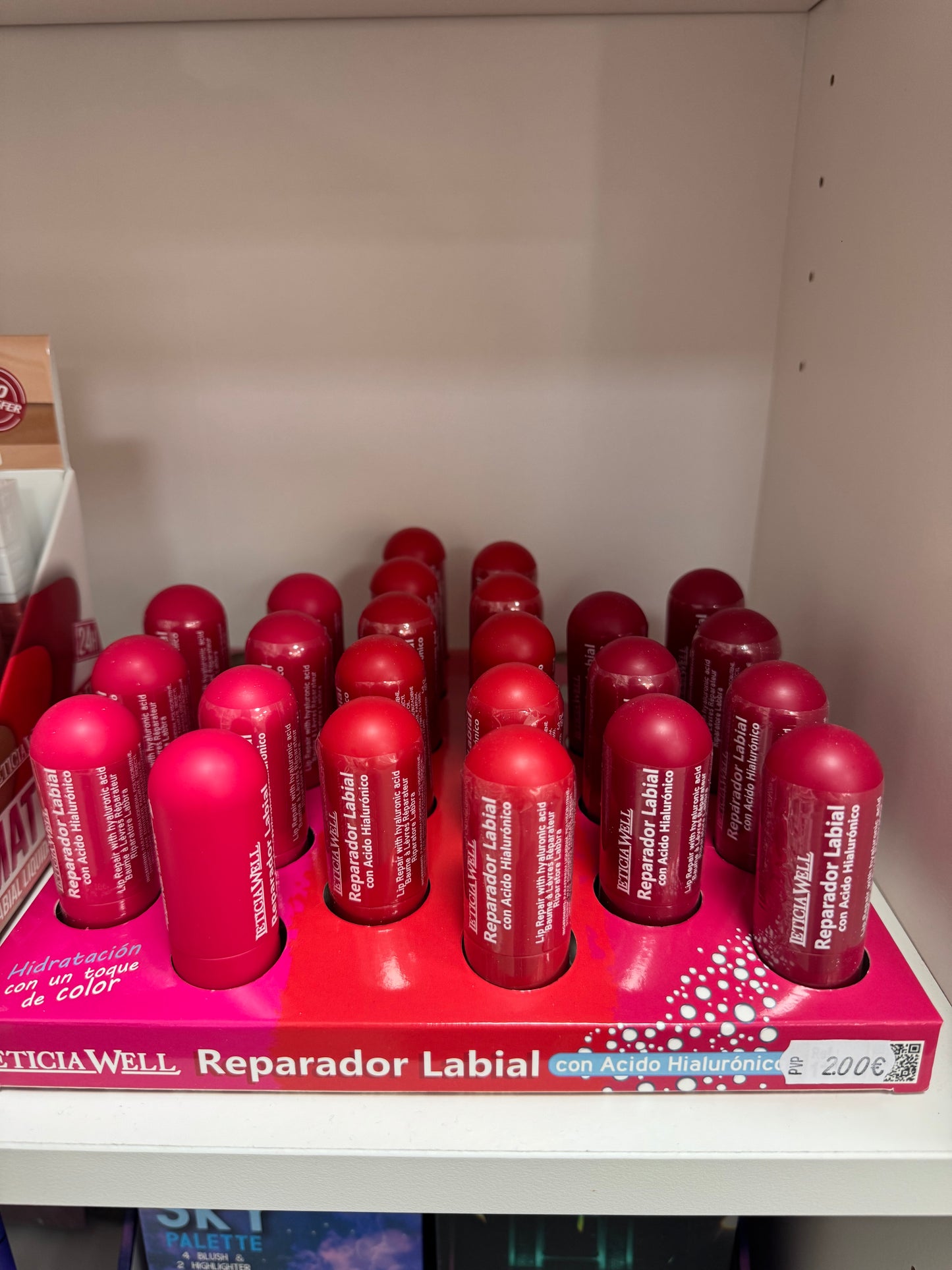 LABIAL REPARADOR CON ÁCIDO HIALURÓNICO