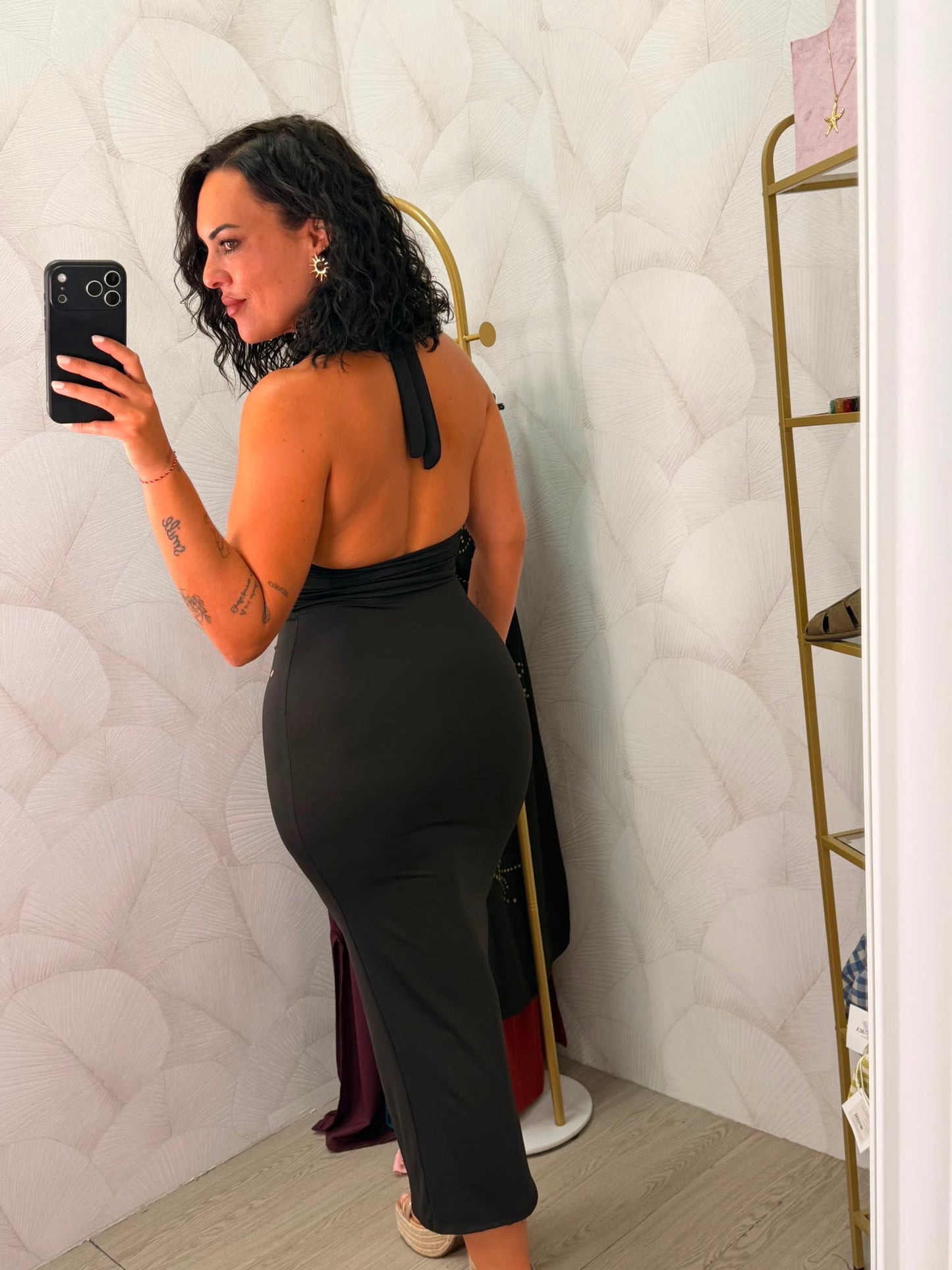 VESTIDO TACHUELAS ESCOTE