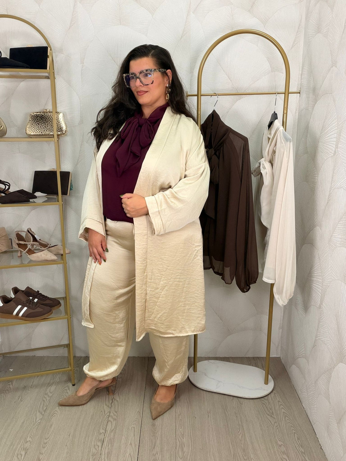 CONJUNTO BEIGE SATINADO KAFTAN Y PANTALÓN