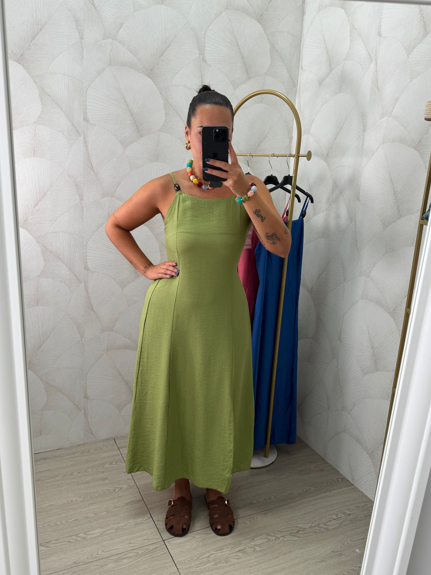 VESTIDO APLIQUE MADERA