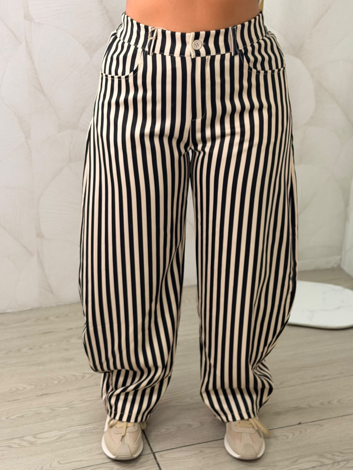 PANTALÓN BALLOON LÍNEAS