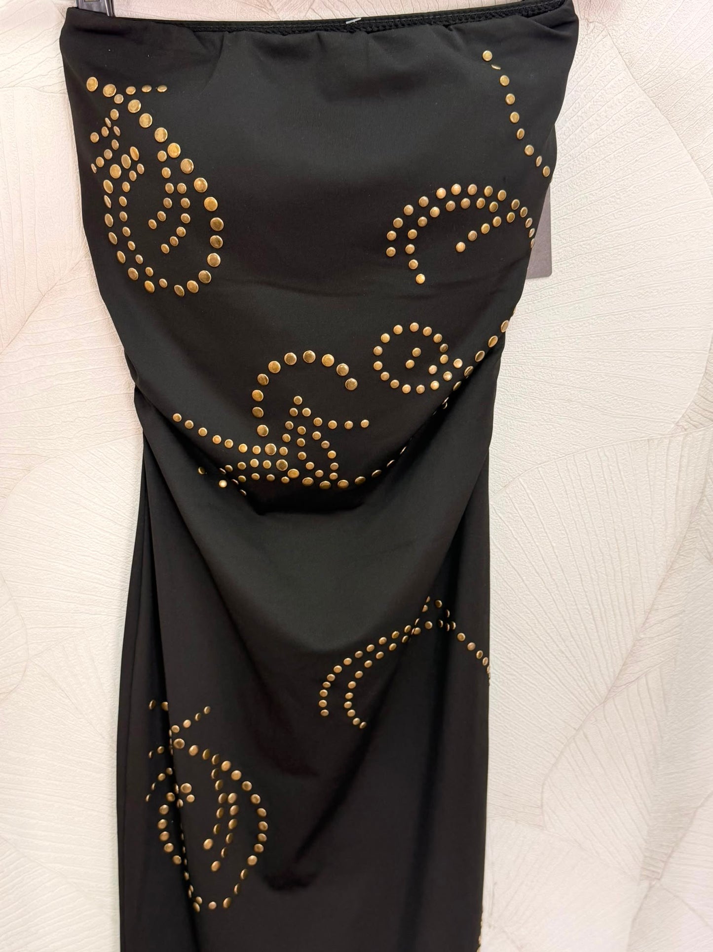 VESTIDO TACHUELAS