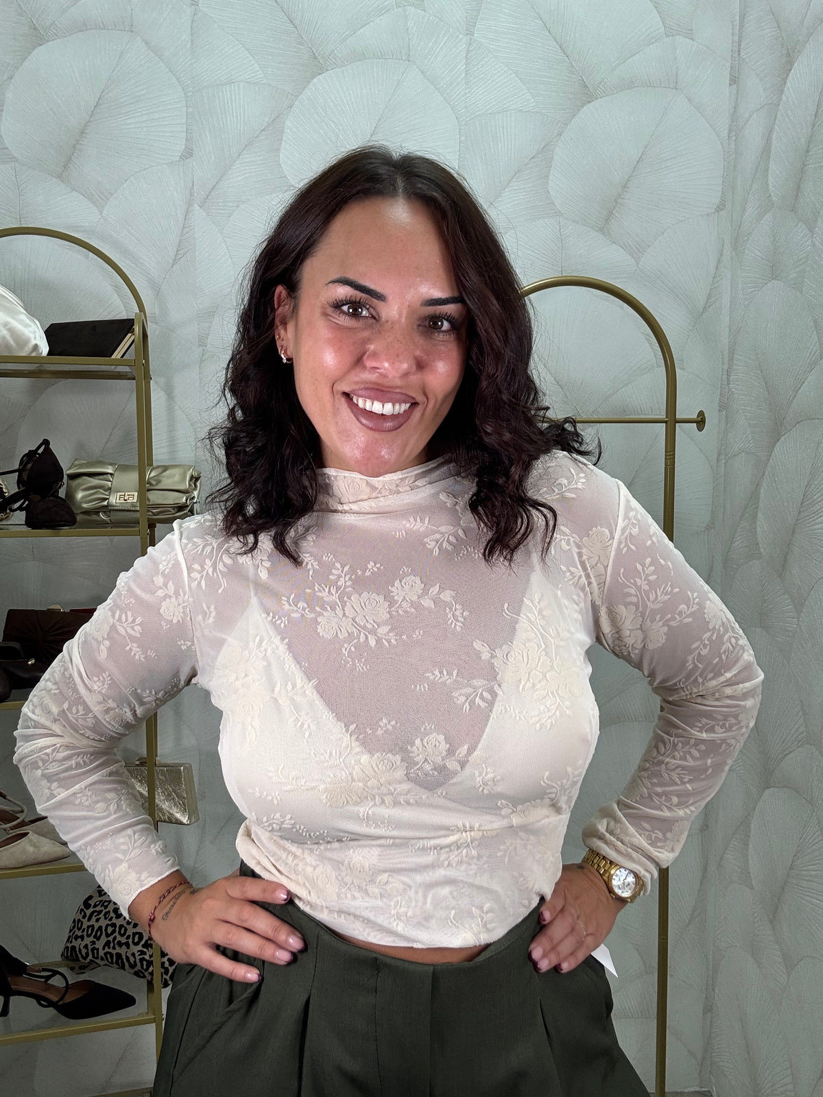 TOP BEIGE FLORES