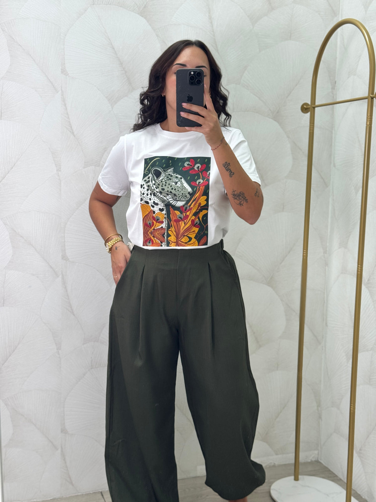 PANTALÓN BOMBACHO CON PINZAS