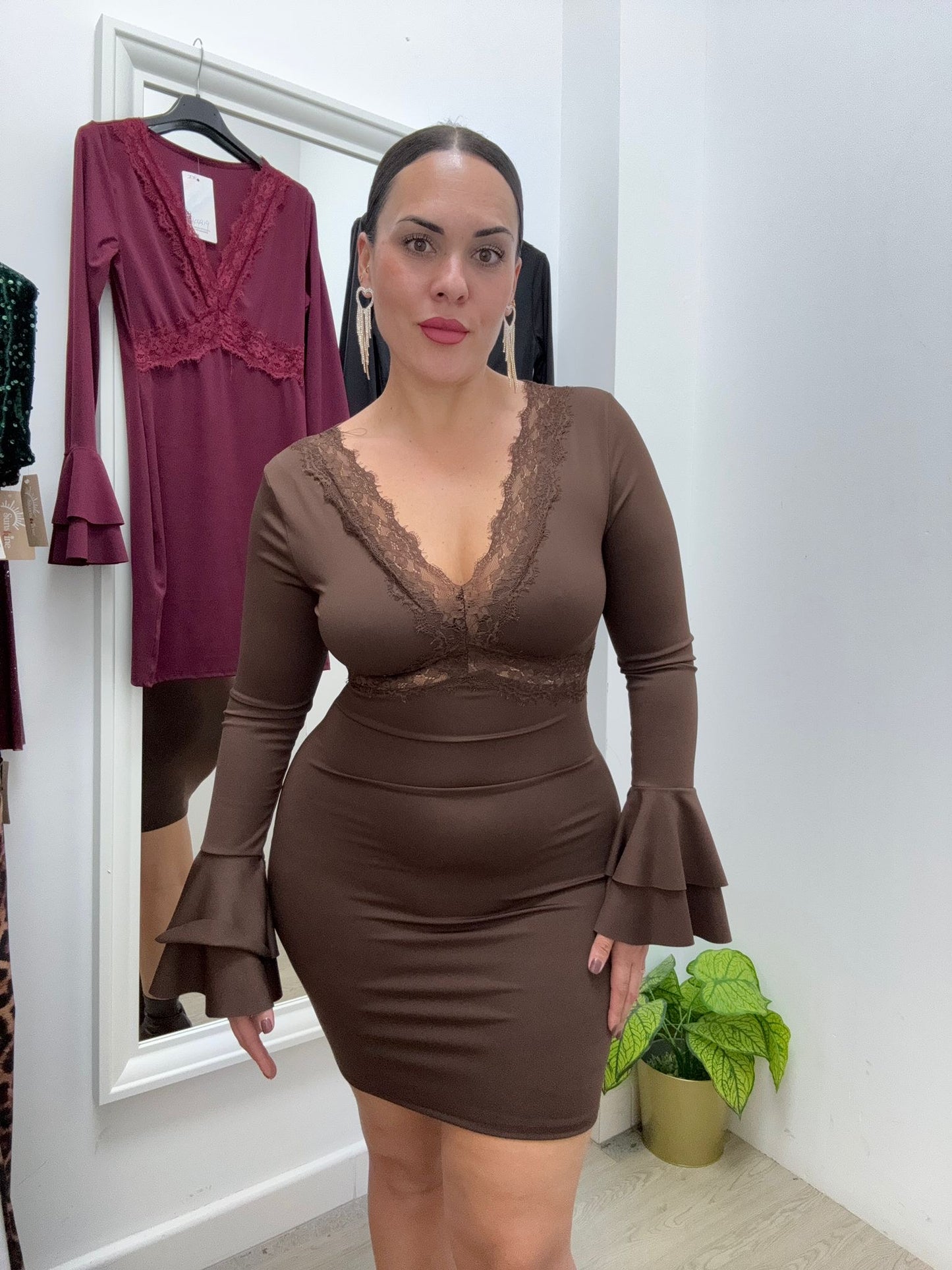 Vestido Encaje Corto