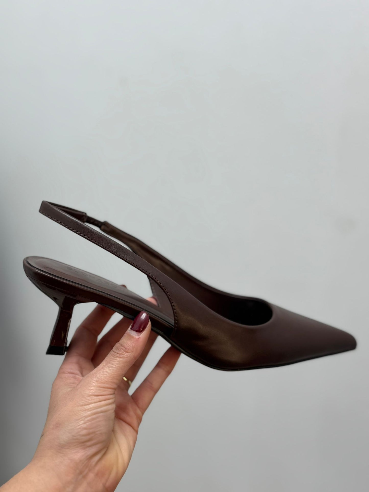 Zapato Pico Marrón Polipiel