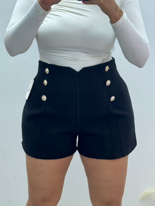 Pantalón Corto Botones