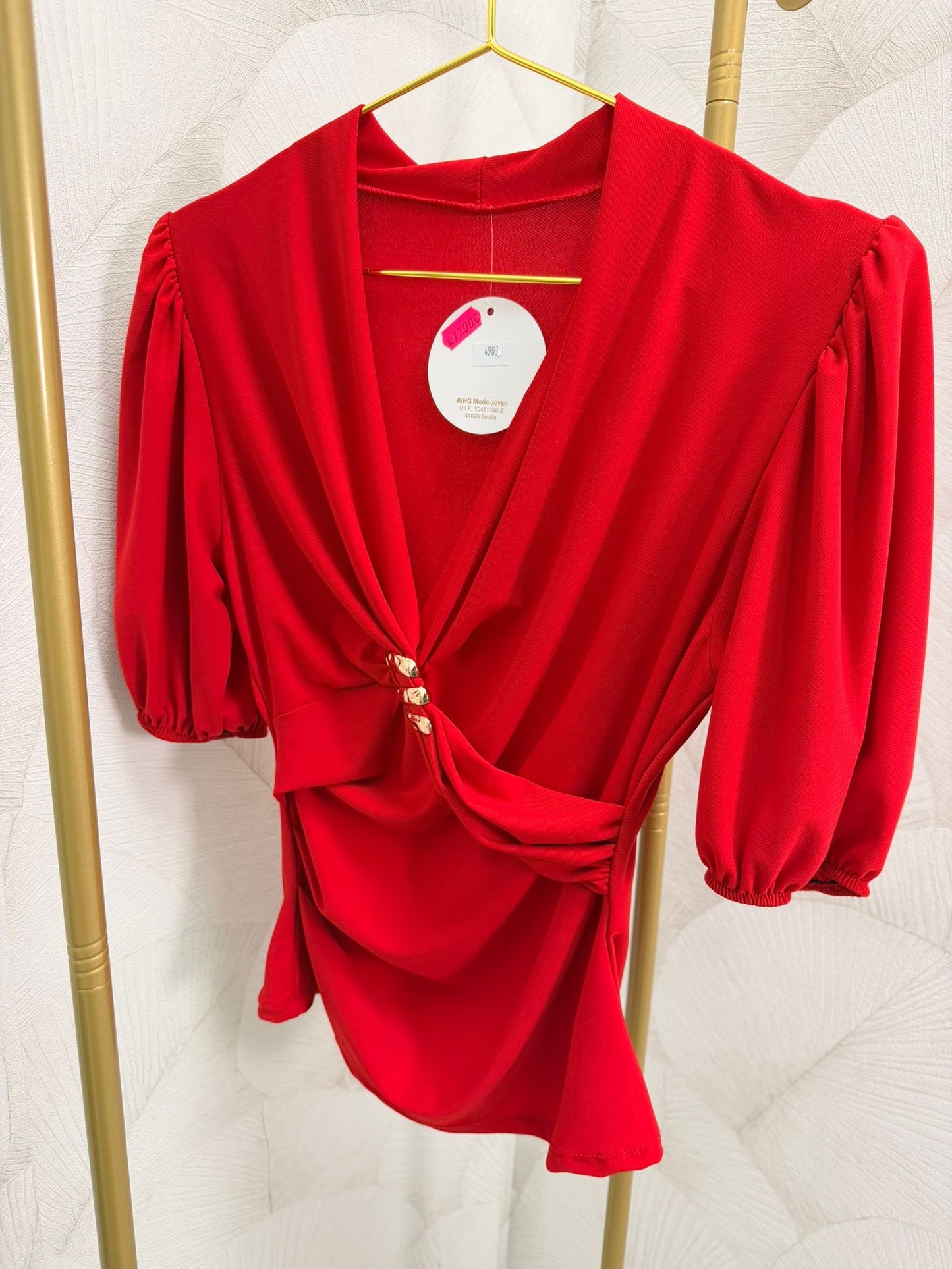 CAMISETA DETALLE DORADO