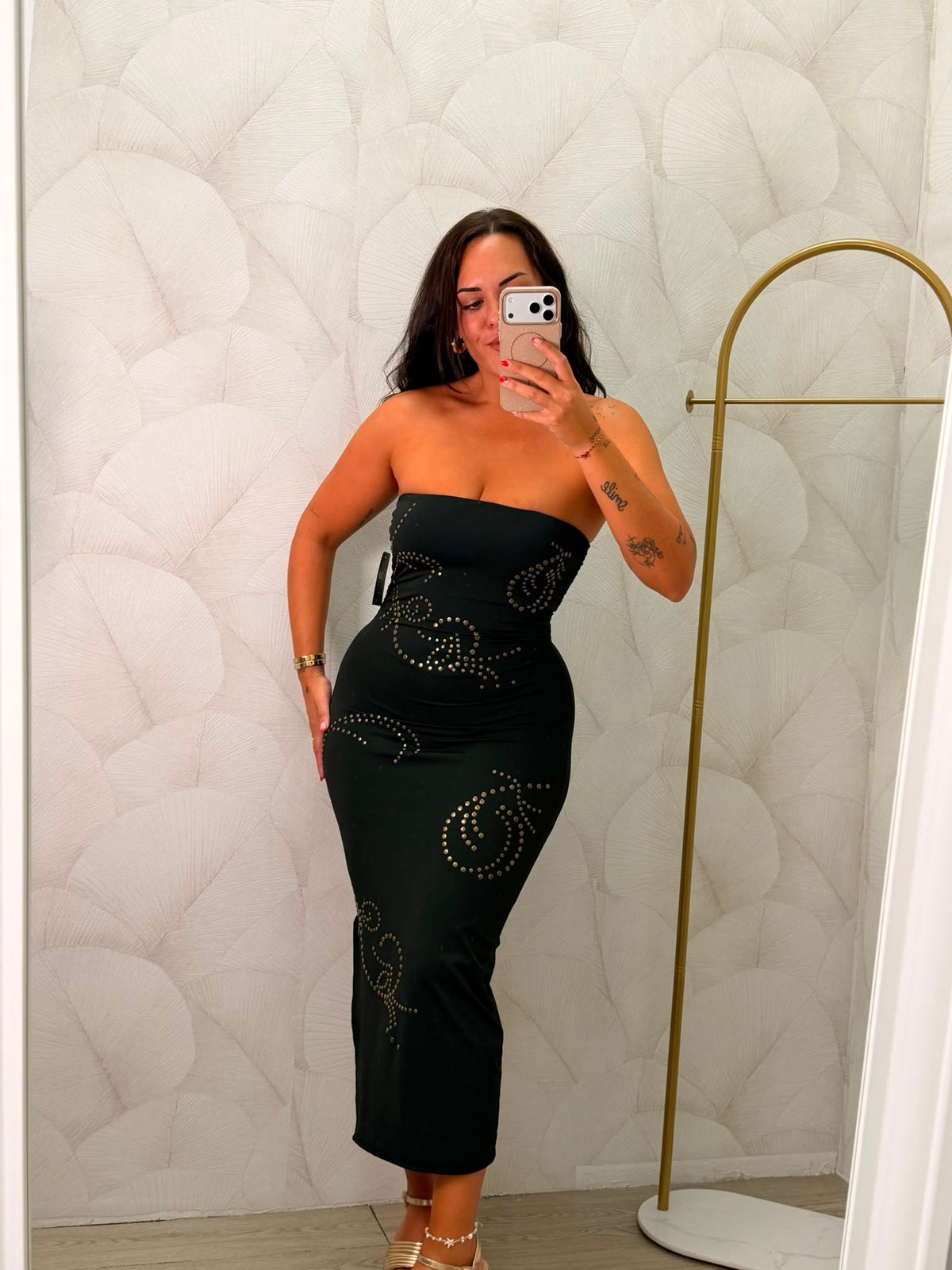 VESTIDO TACHUELAS