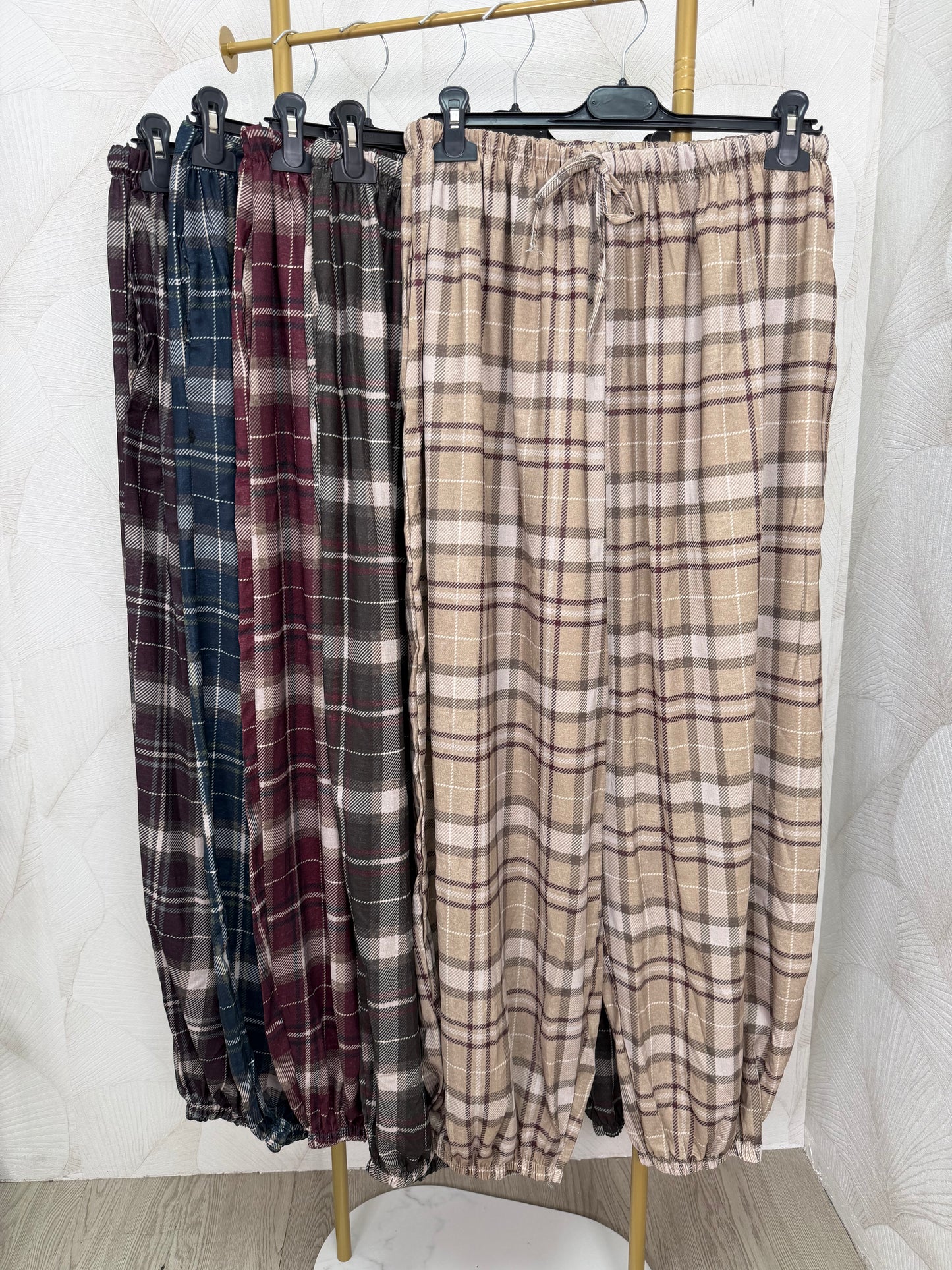 PANTALÓN CUADROS BOMBACHO