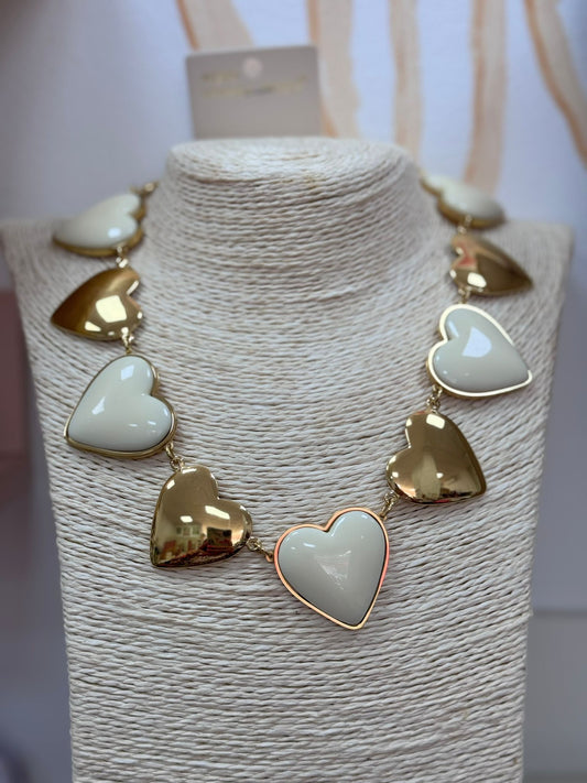 Collar corazón blanco