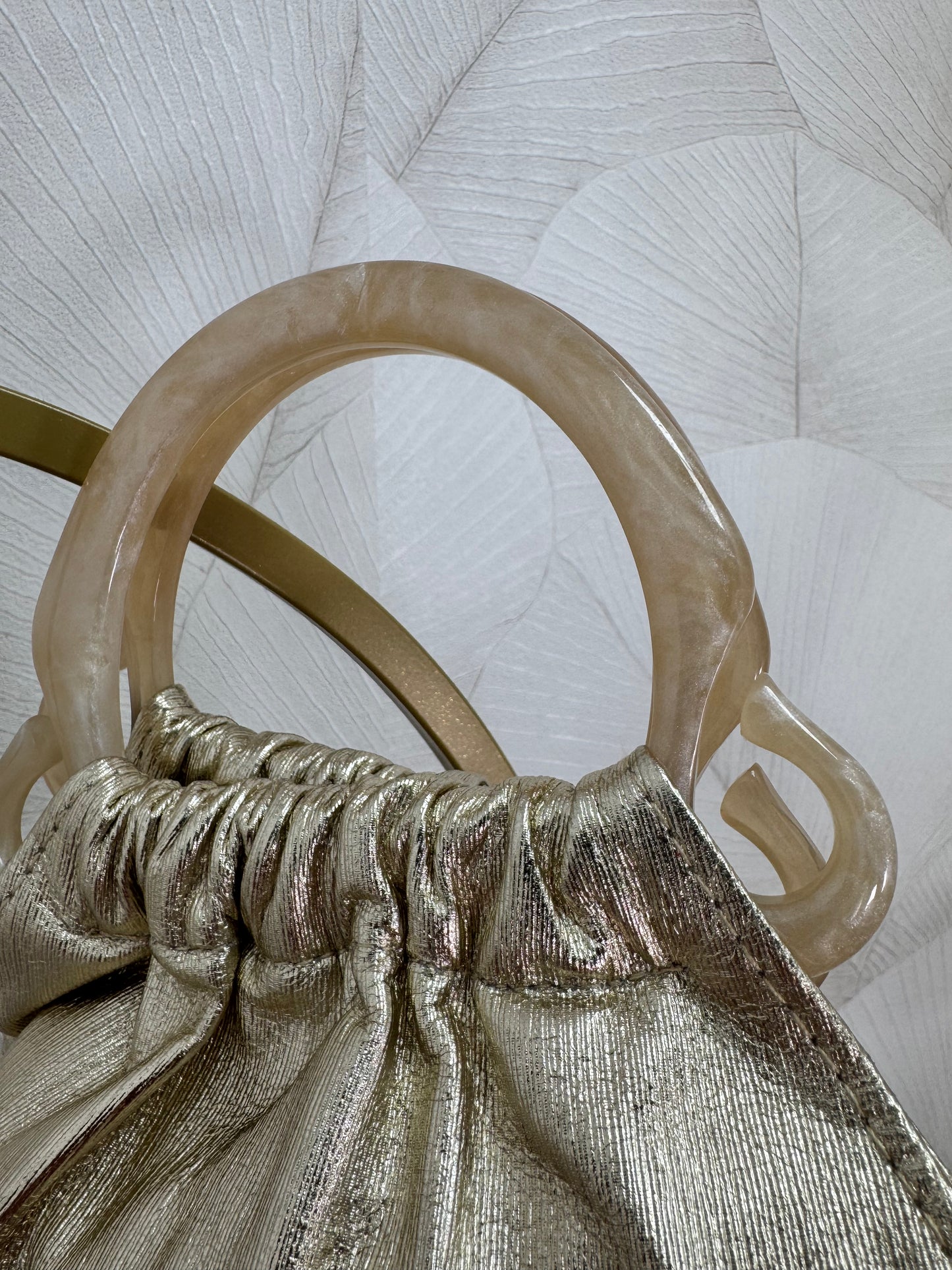 BOLSO SACO DORADO ASA CAREY
