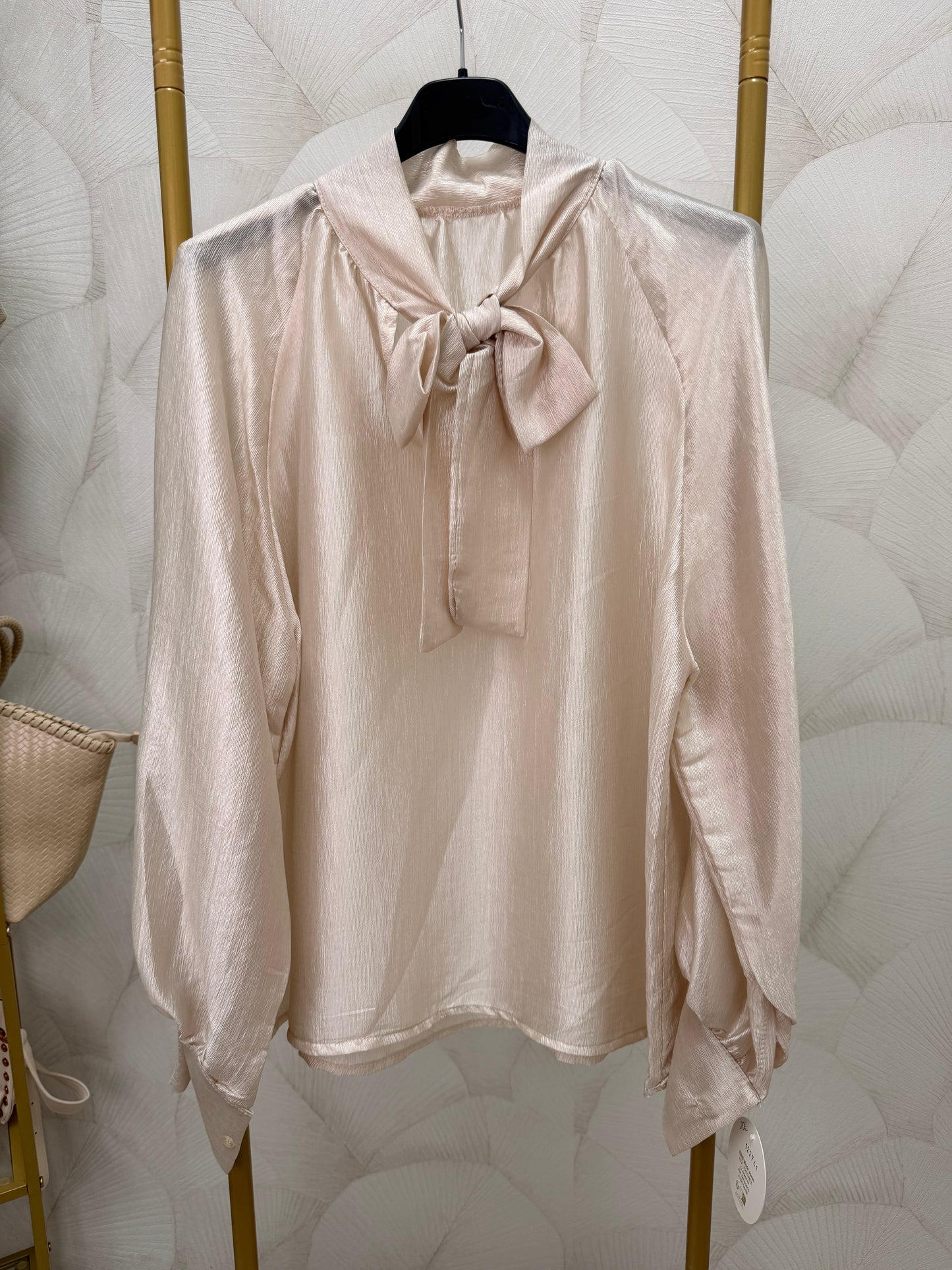CAMISA RELIEVE SATINADA