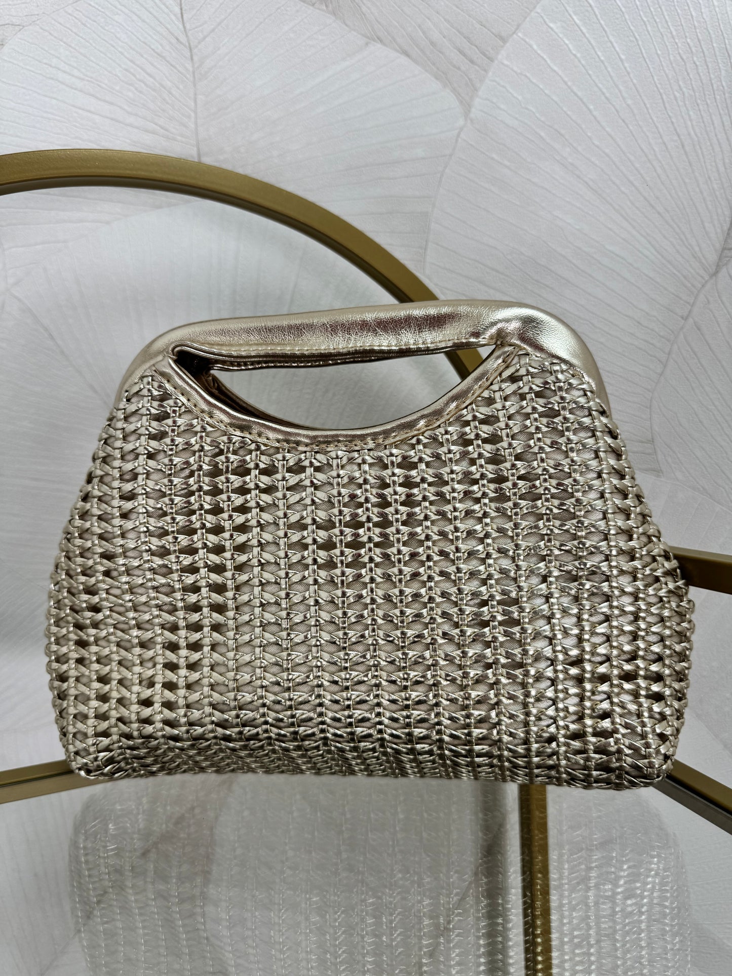 BOLSO TRENZADO DORADO