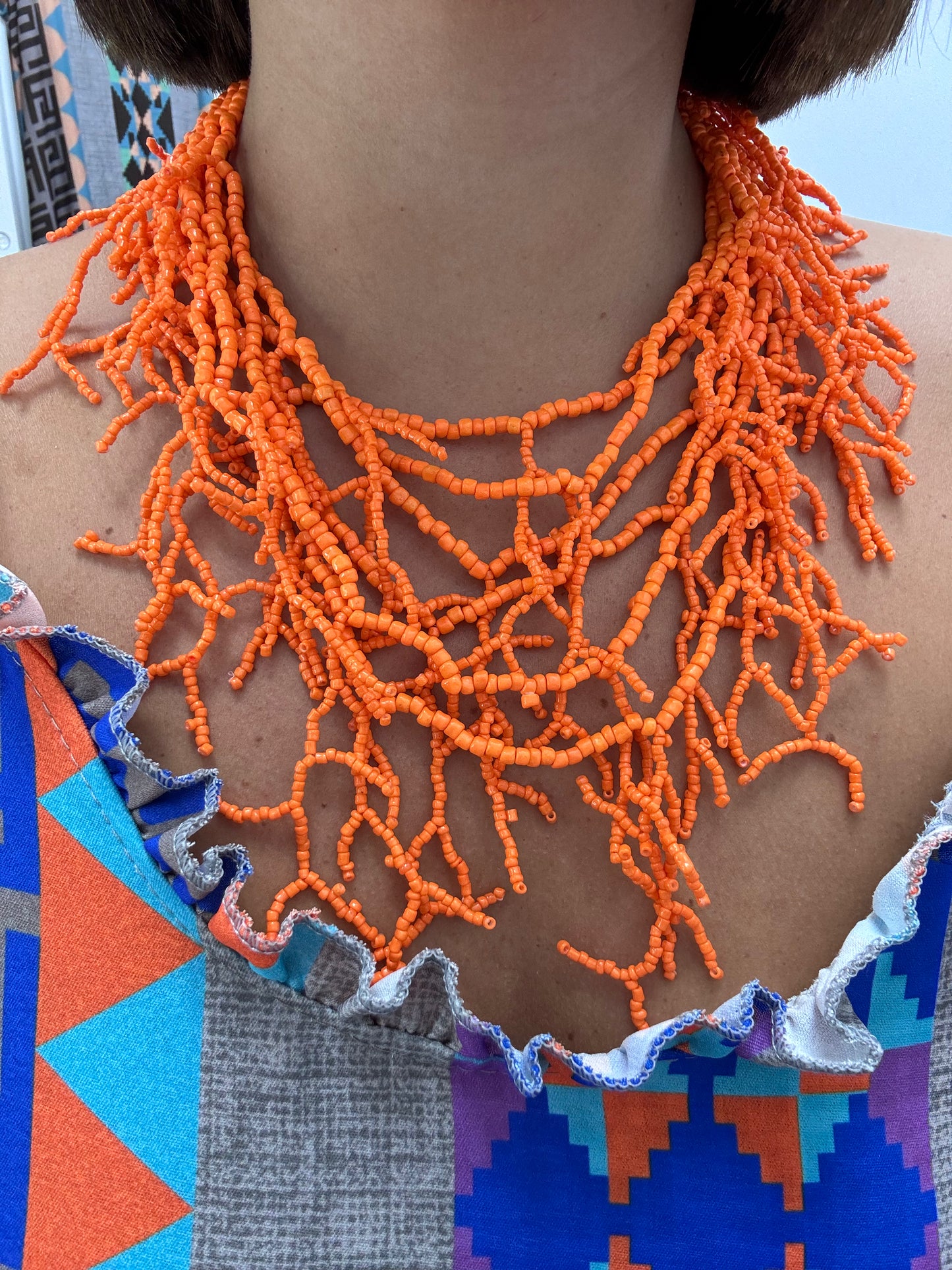 Collar coral naranja
