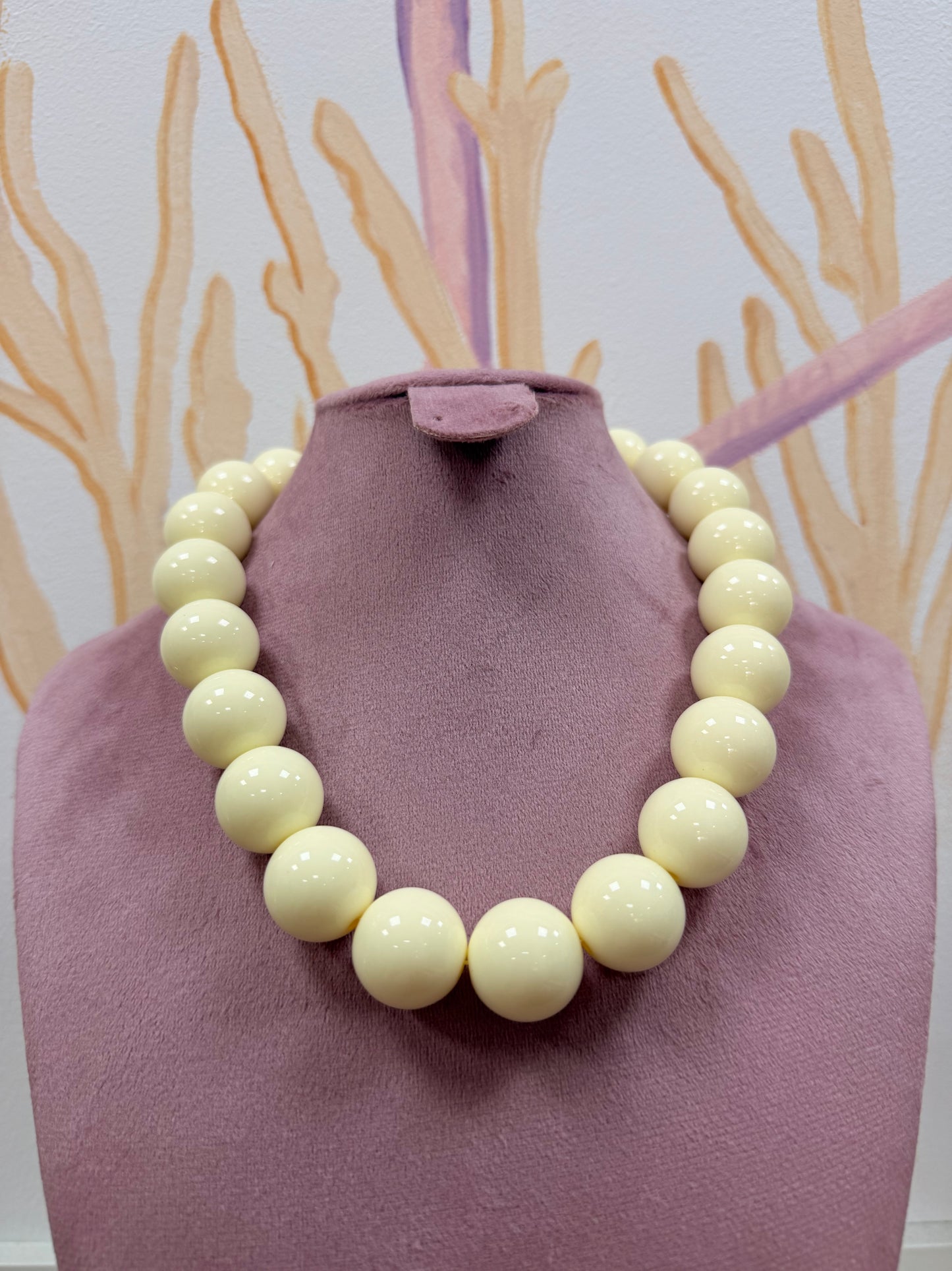 COLLAR BOLAS BLANCO ROTO
