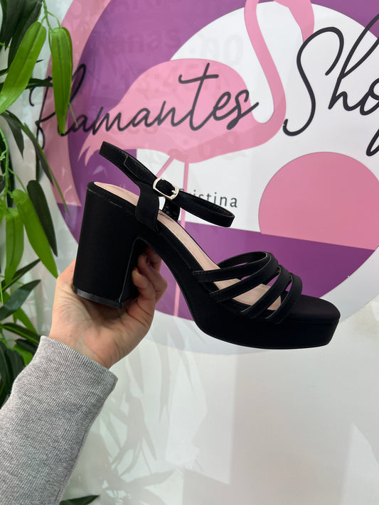 Zapato Negro Tacón
